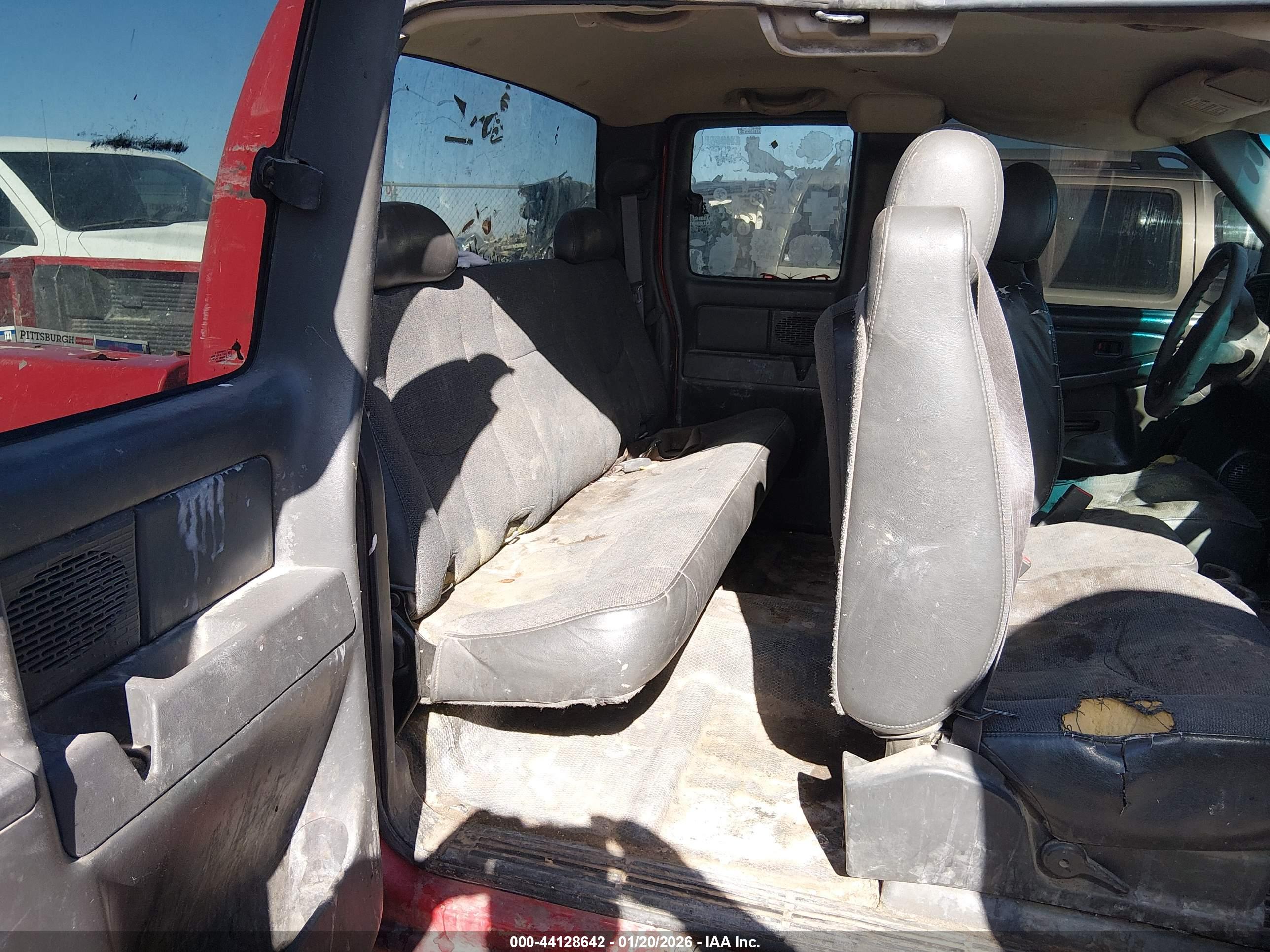 CHEVROLET SILVERADO image 8