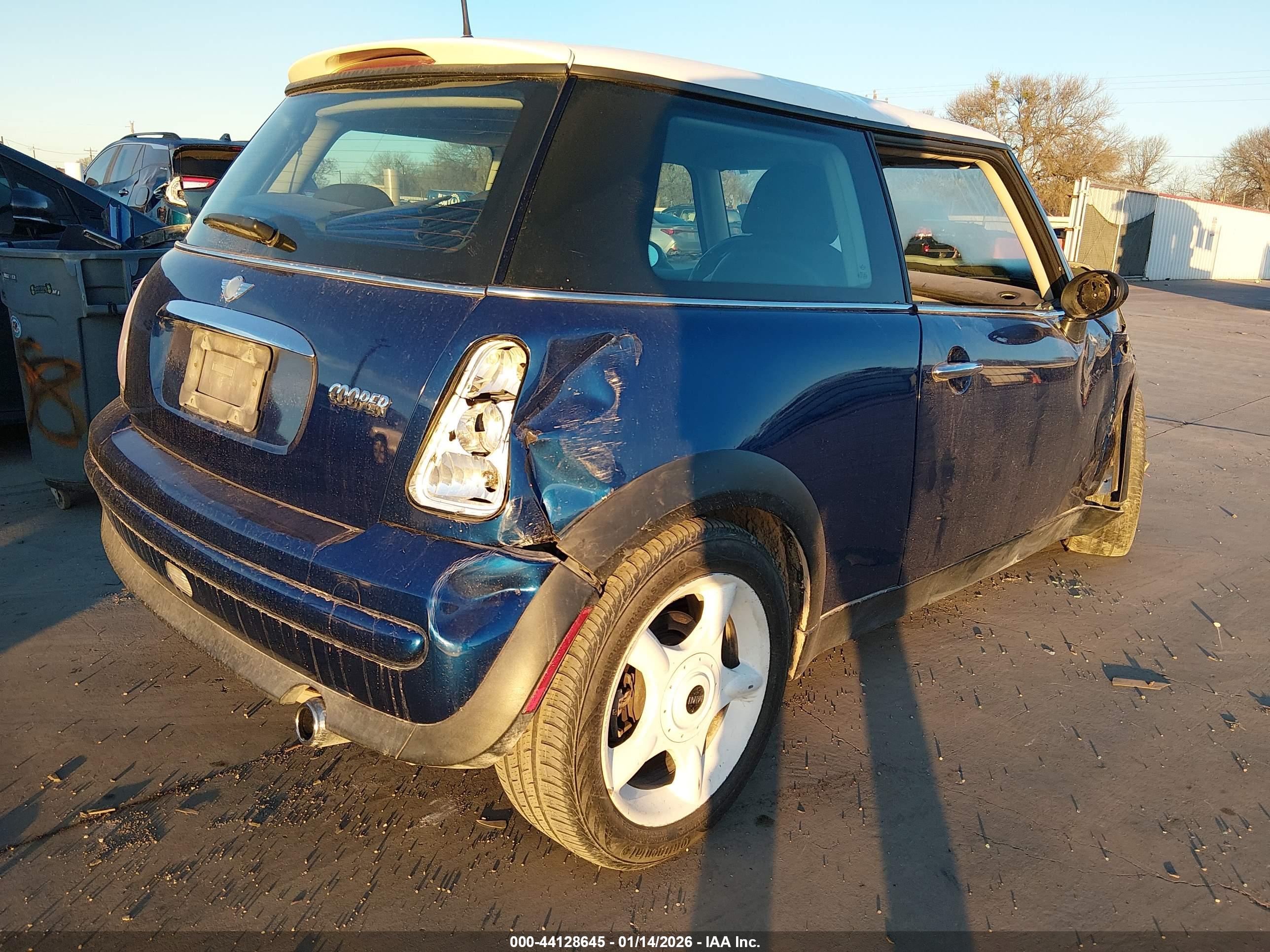 MINI COOPER image 4