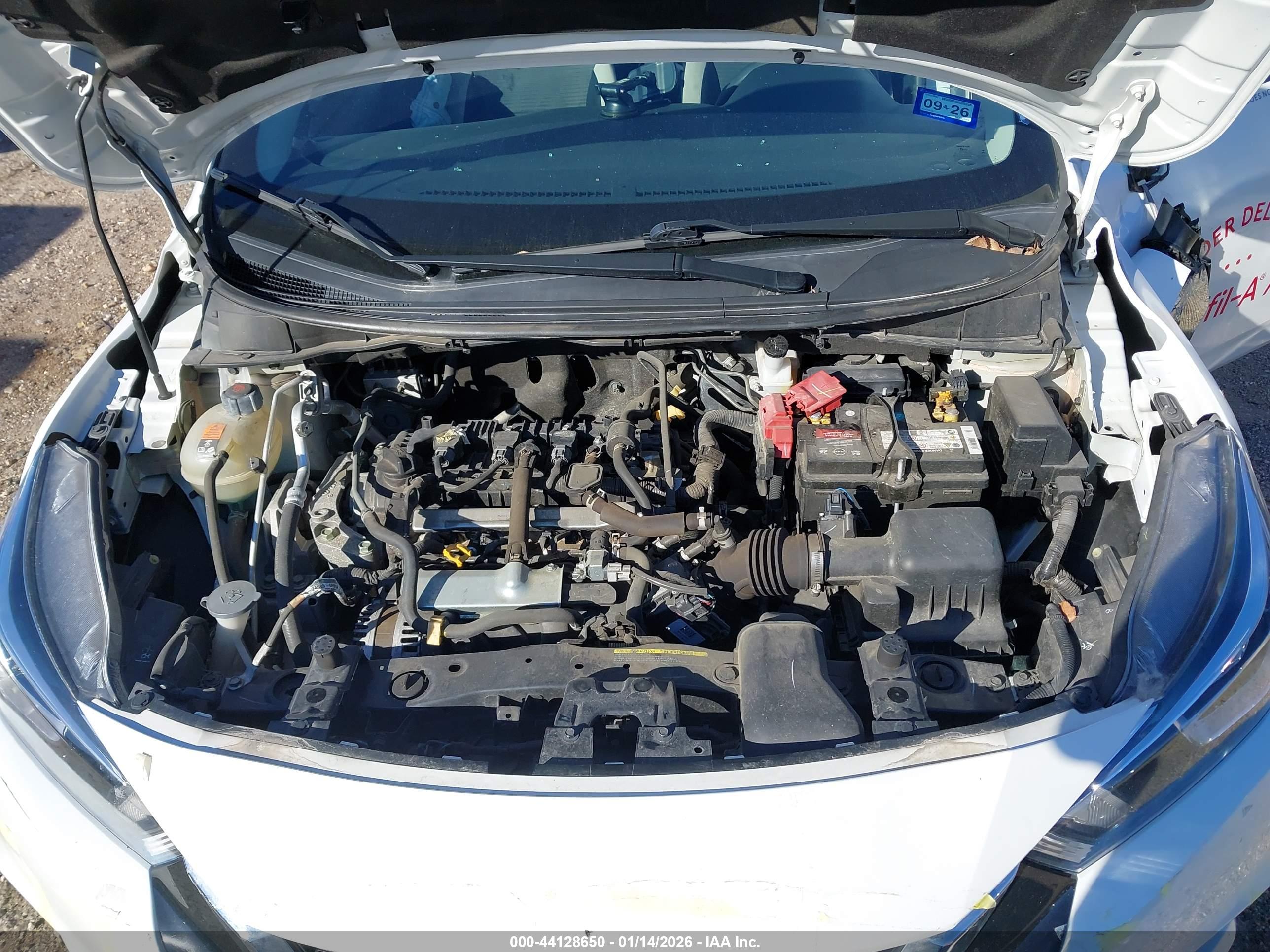 NISSAN VERSA image 10