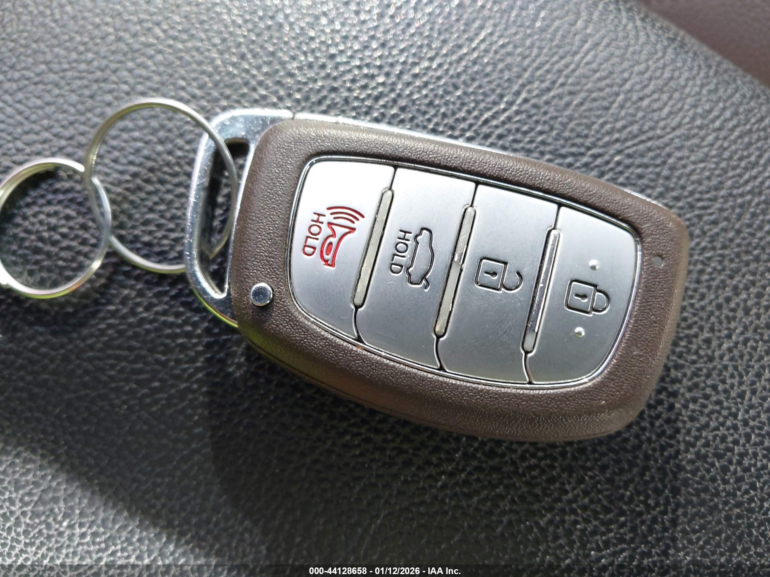 HYUNDAI ELANTRA image 11