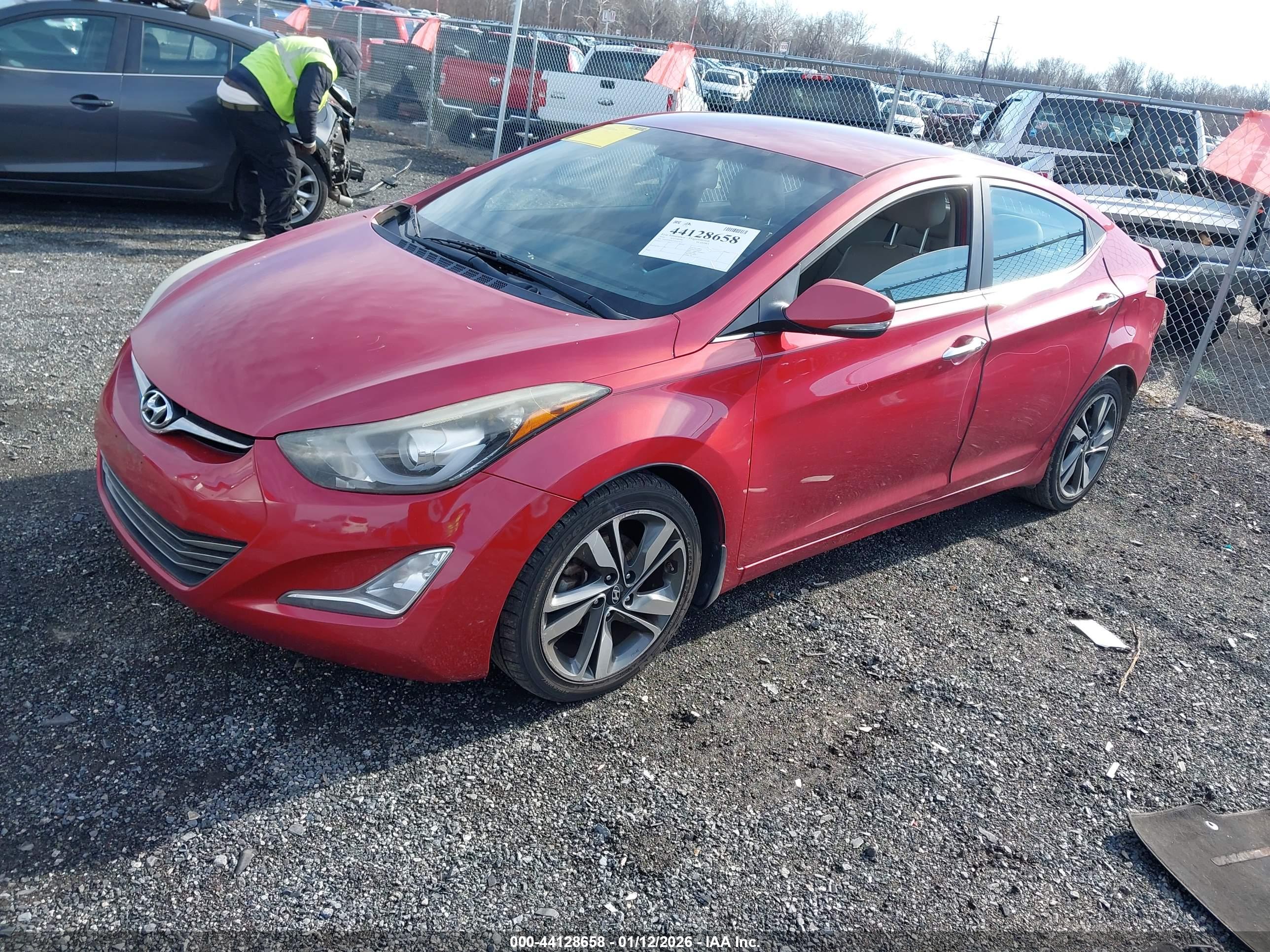 HYUNDAI ELANTRA image 2
