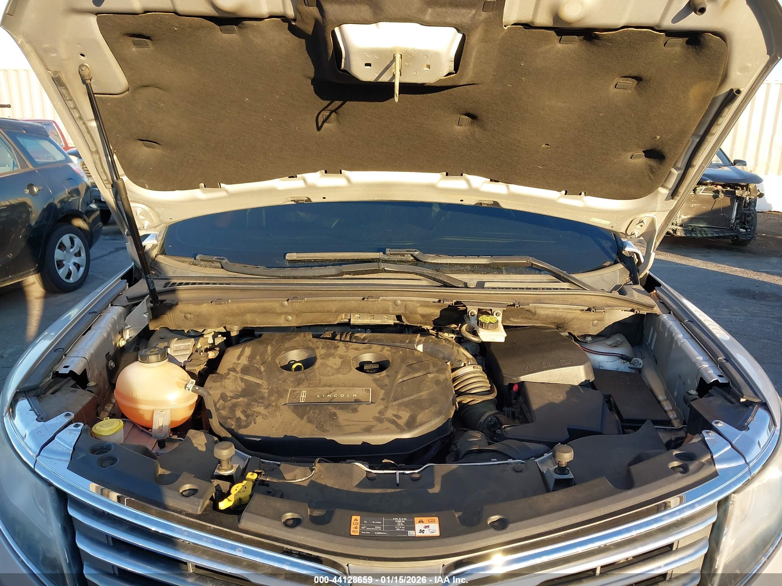 LINCOLN MKC image 10