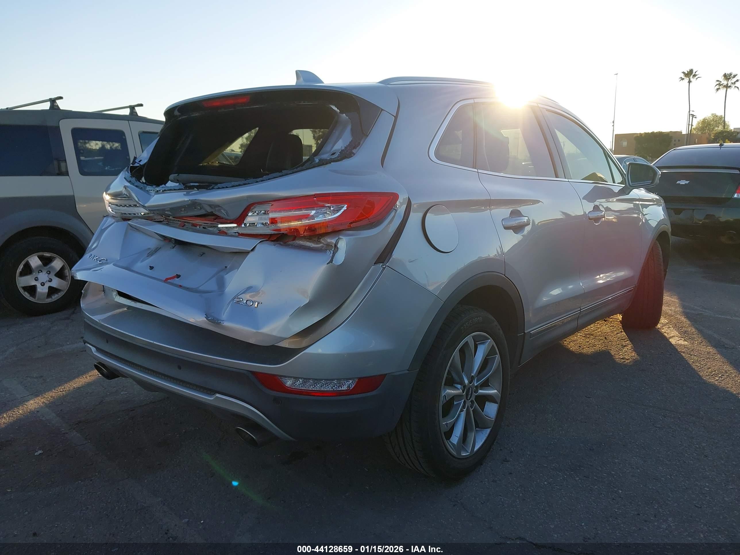 LINCOLN MKC image 4
