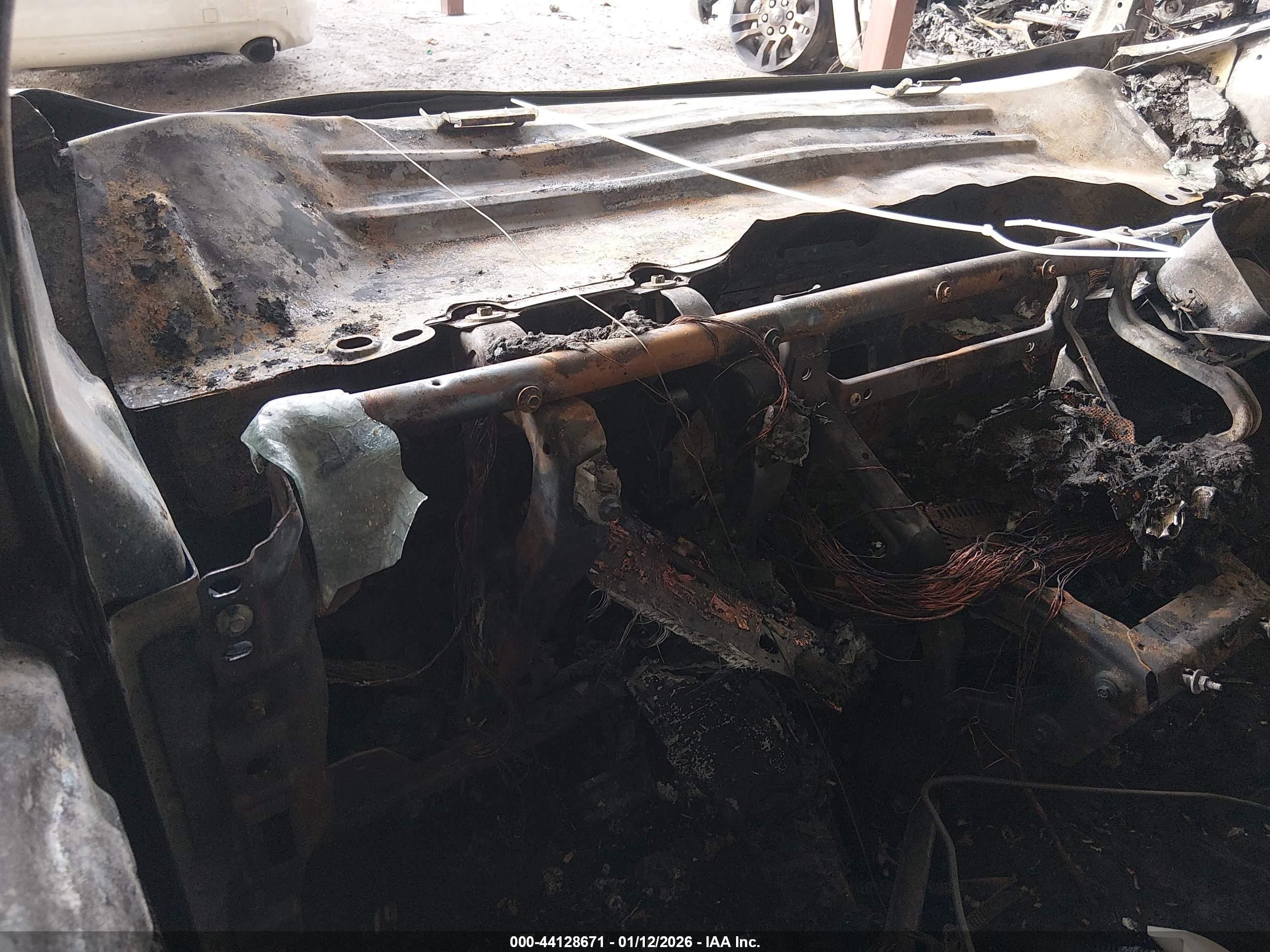 FORD ESCAPE image 7