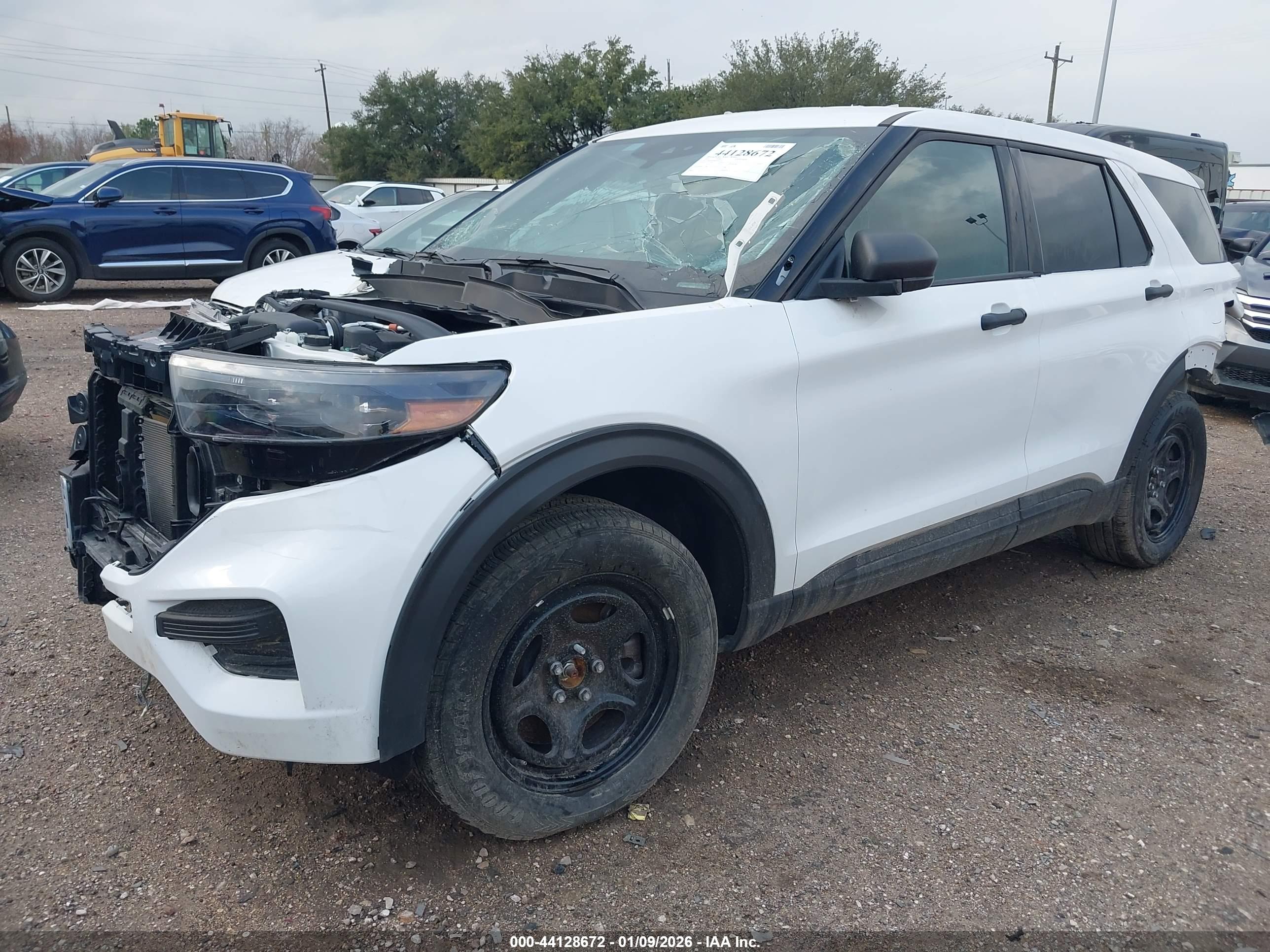 FORD EXPLORER image 2