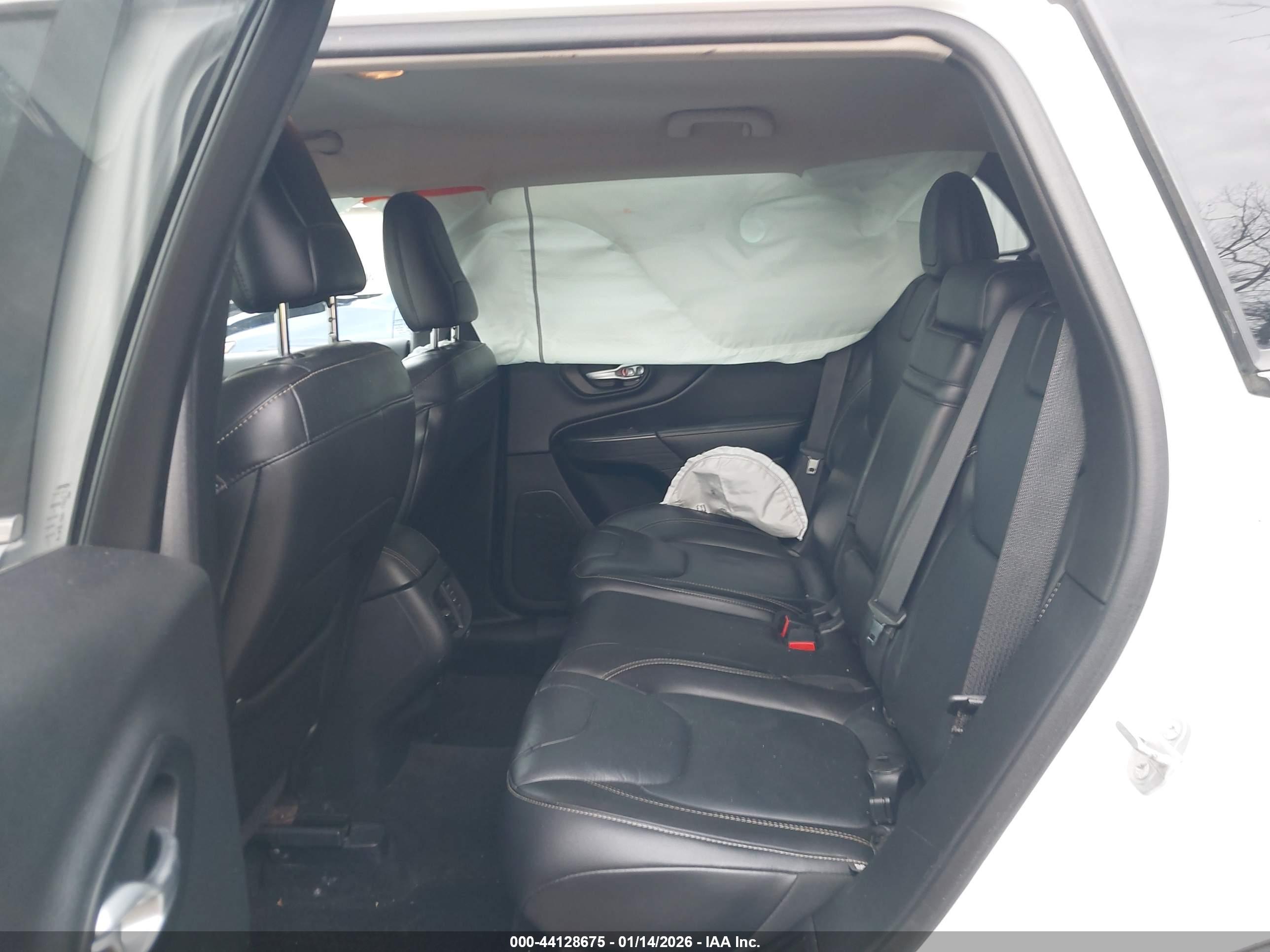 JEEP CHEROKEE image 8
