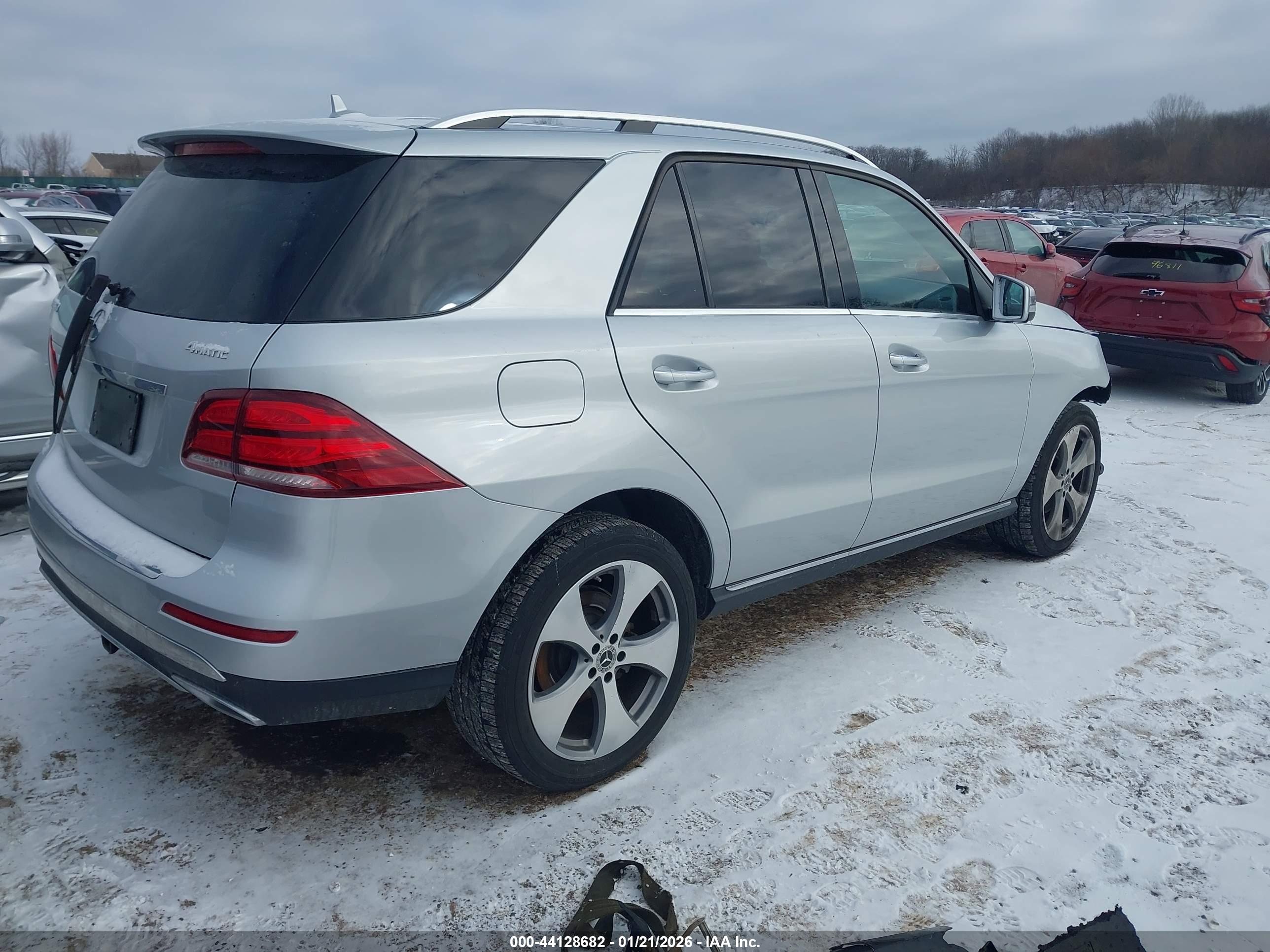 MERCEDES-BENZ GLE image 4