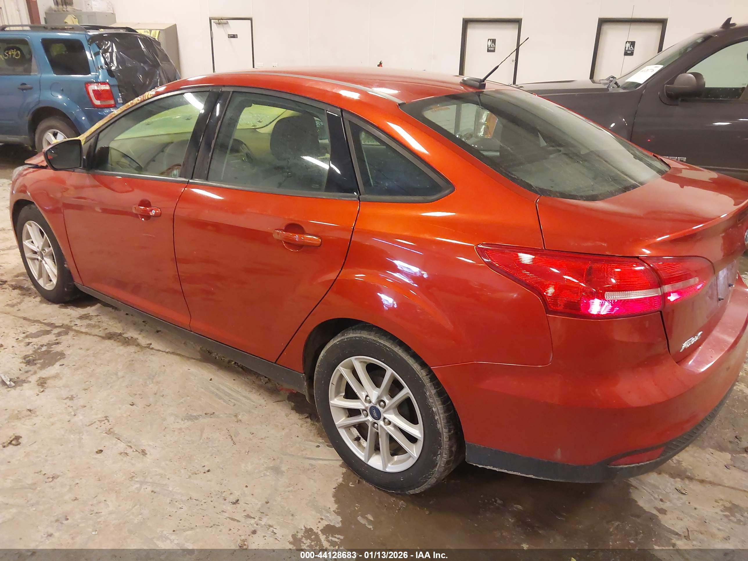 FORD FOCUS image 3