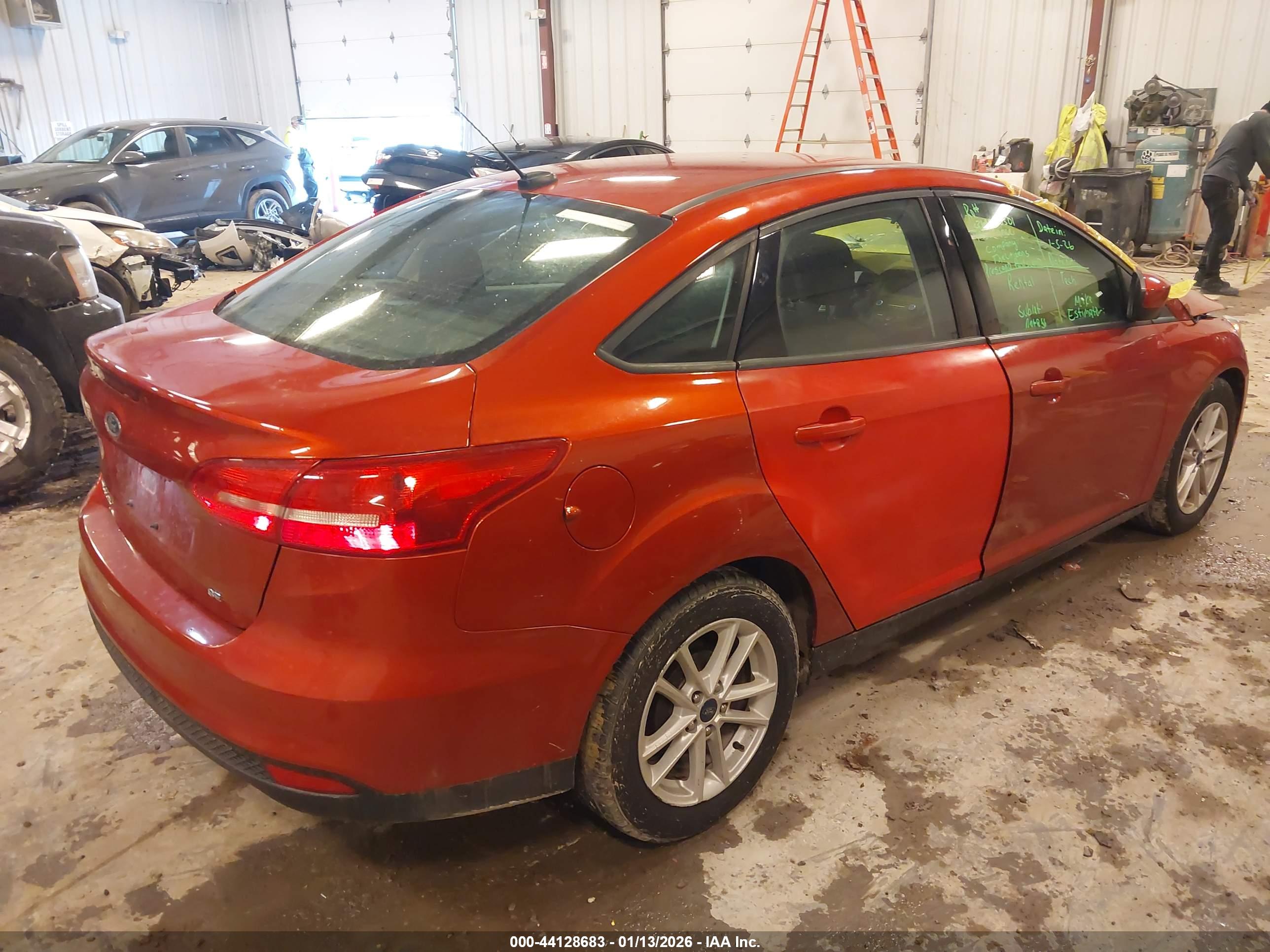 FORD FOCUS image 4