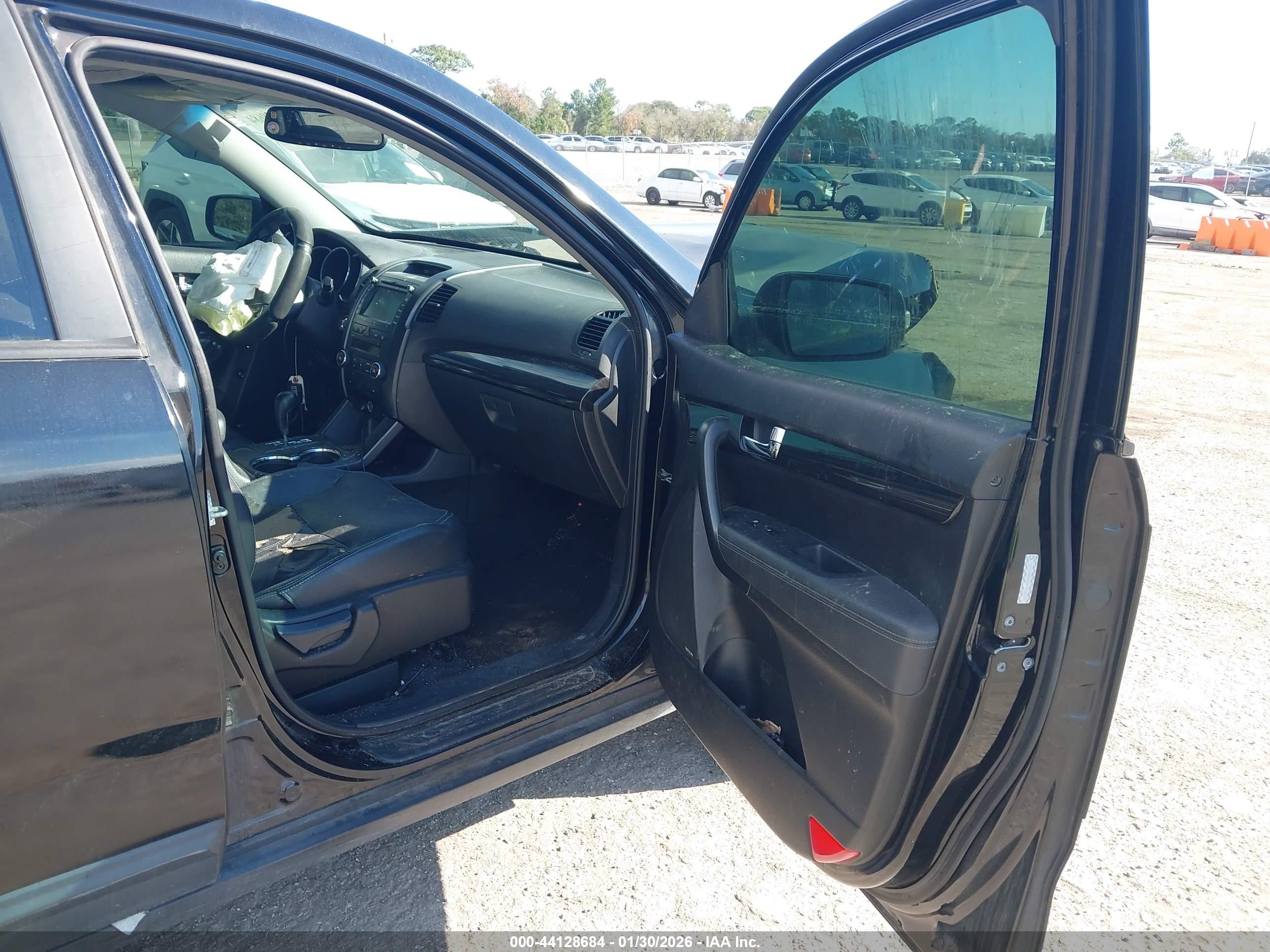 KIA SORENTO image 5
