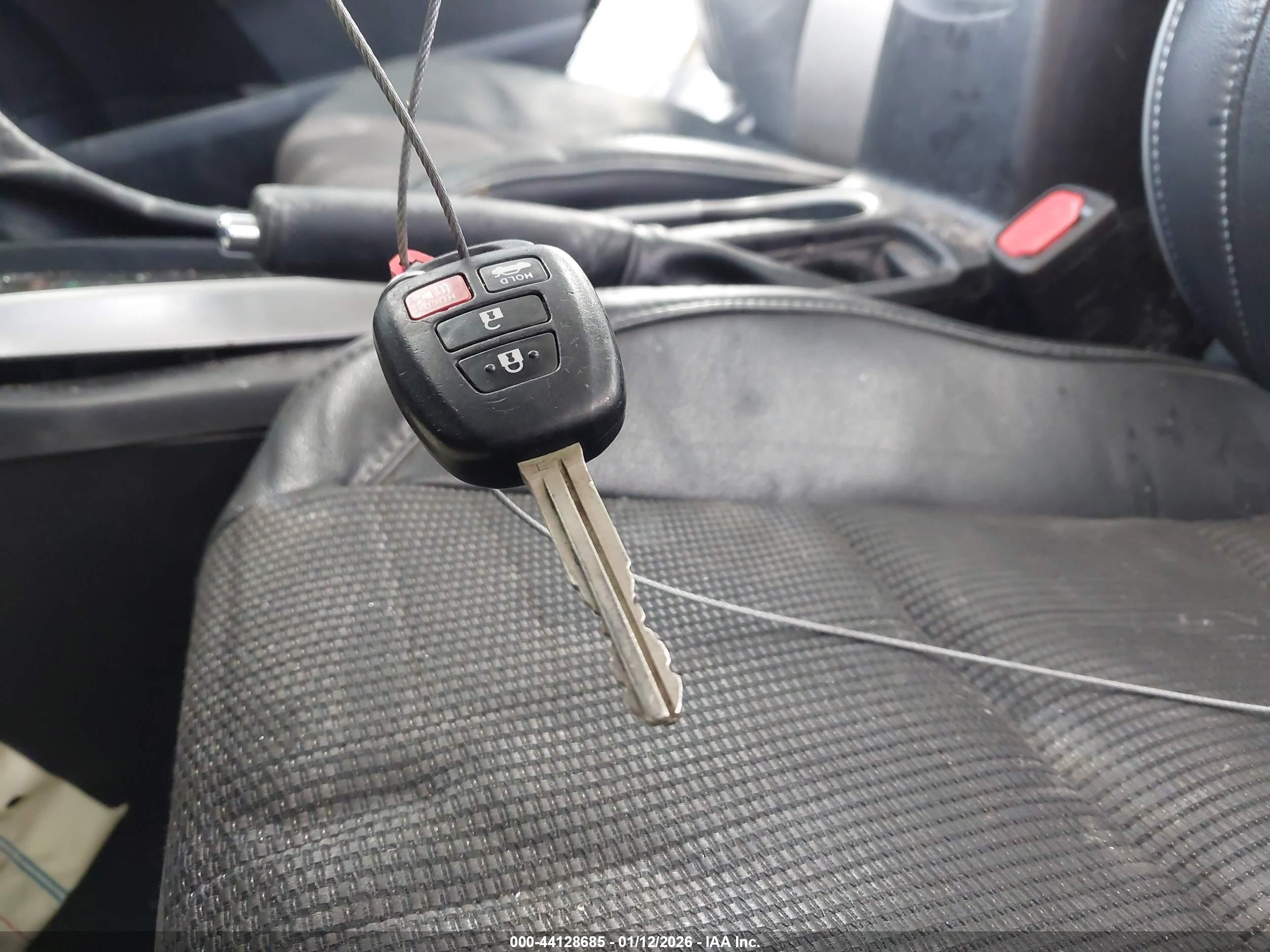TOYOTA COROLLA image 11