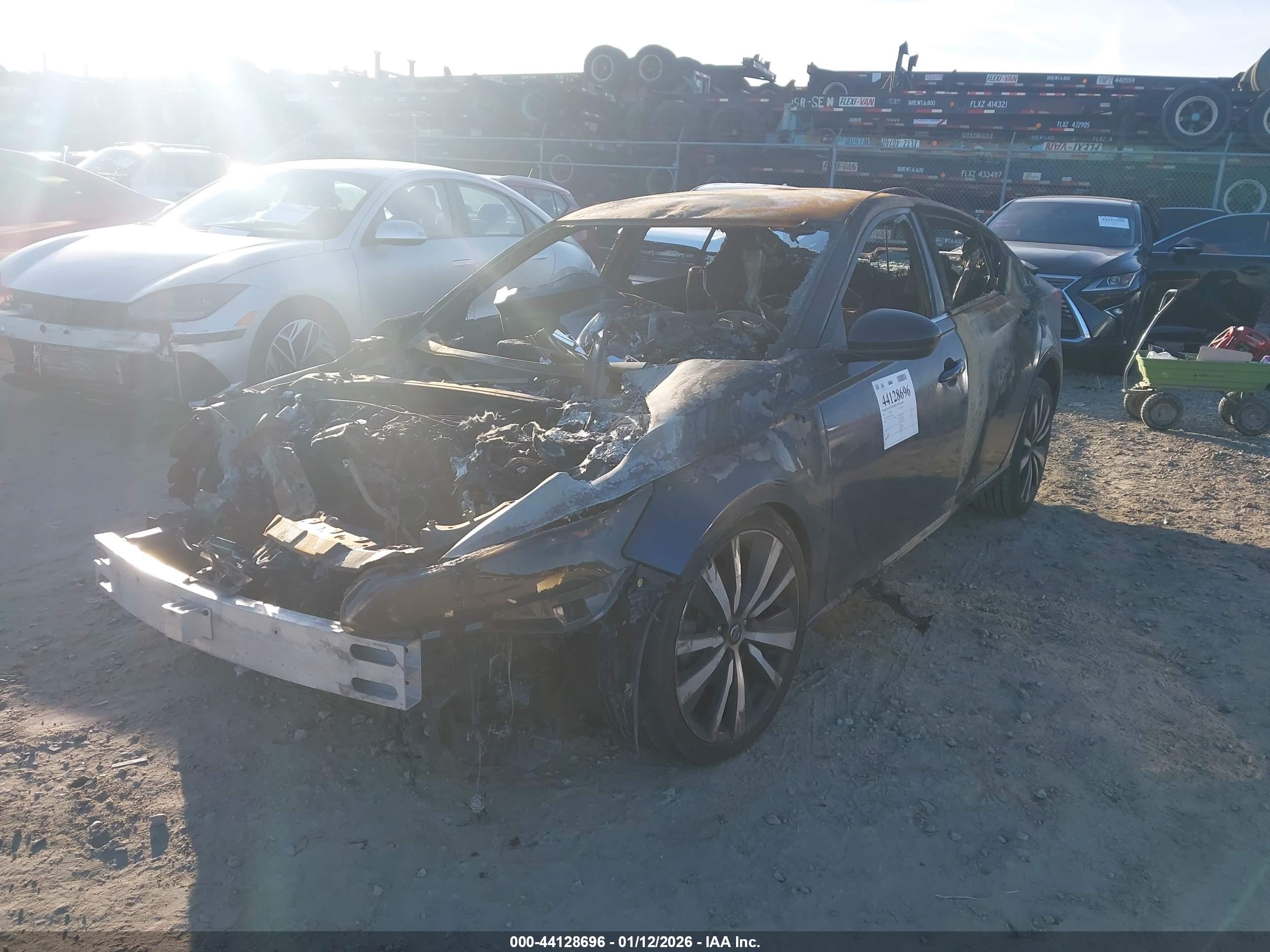 NISSAN ALTIMA image 2