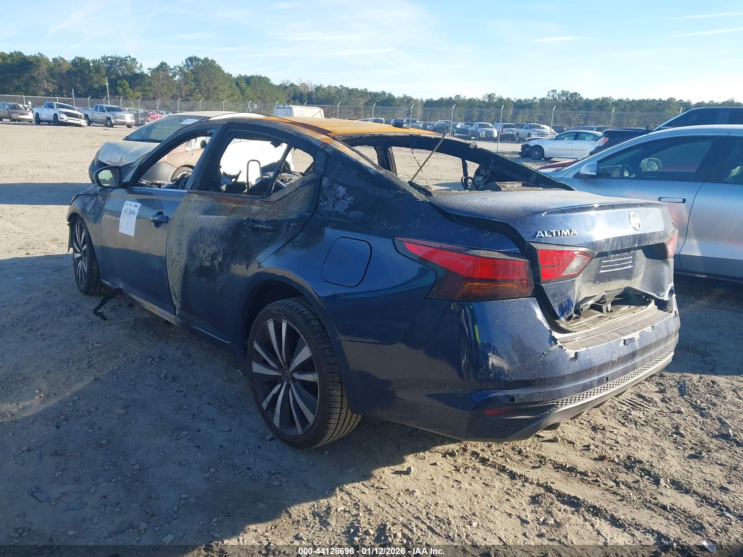 NISSAN ALTIMA image 3