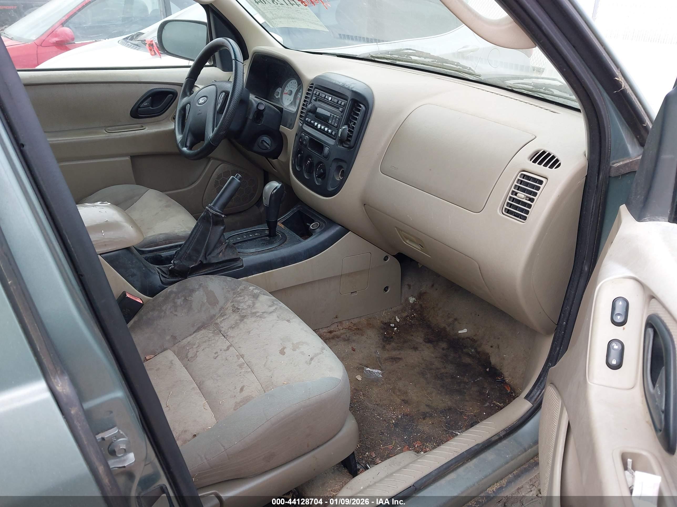 FORD ESCAPE image 5