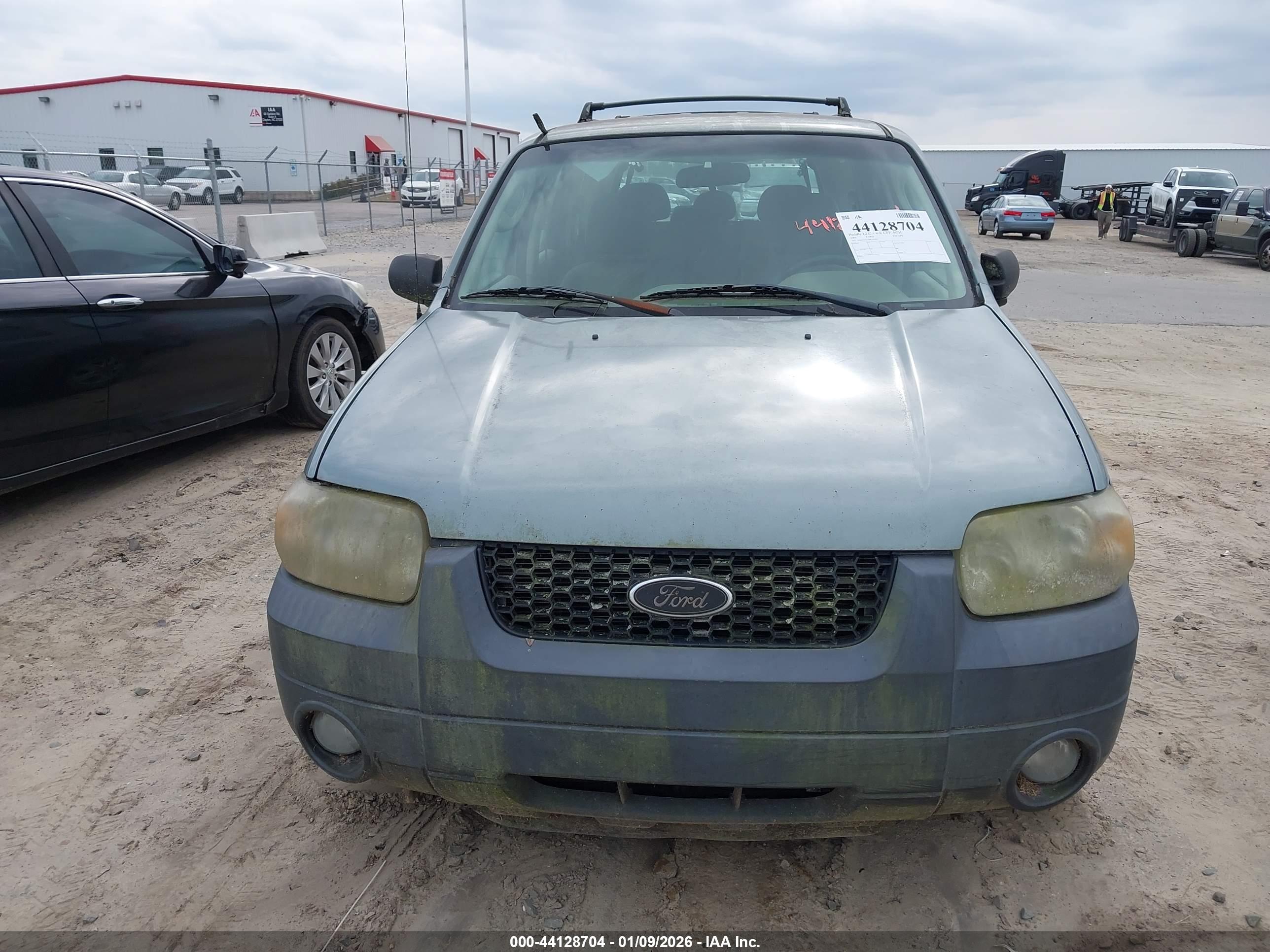FORD ESCAPE image 6