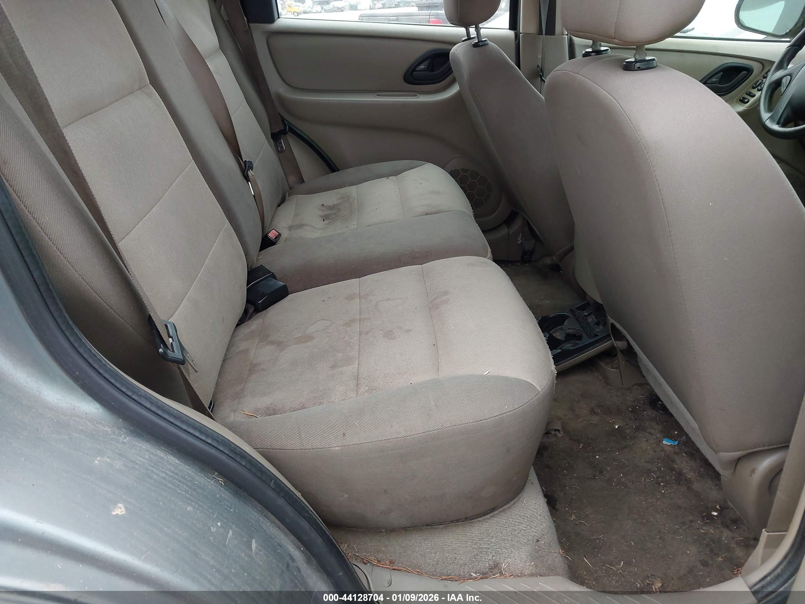 FORD ESCAPE image 8