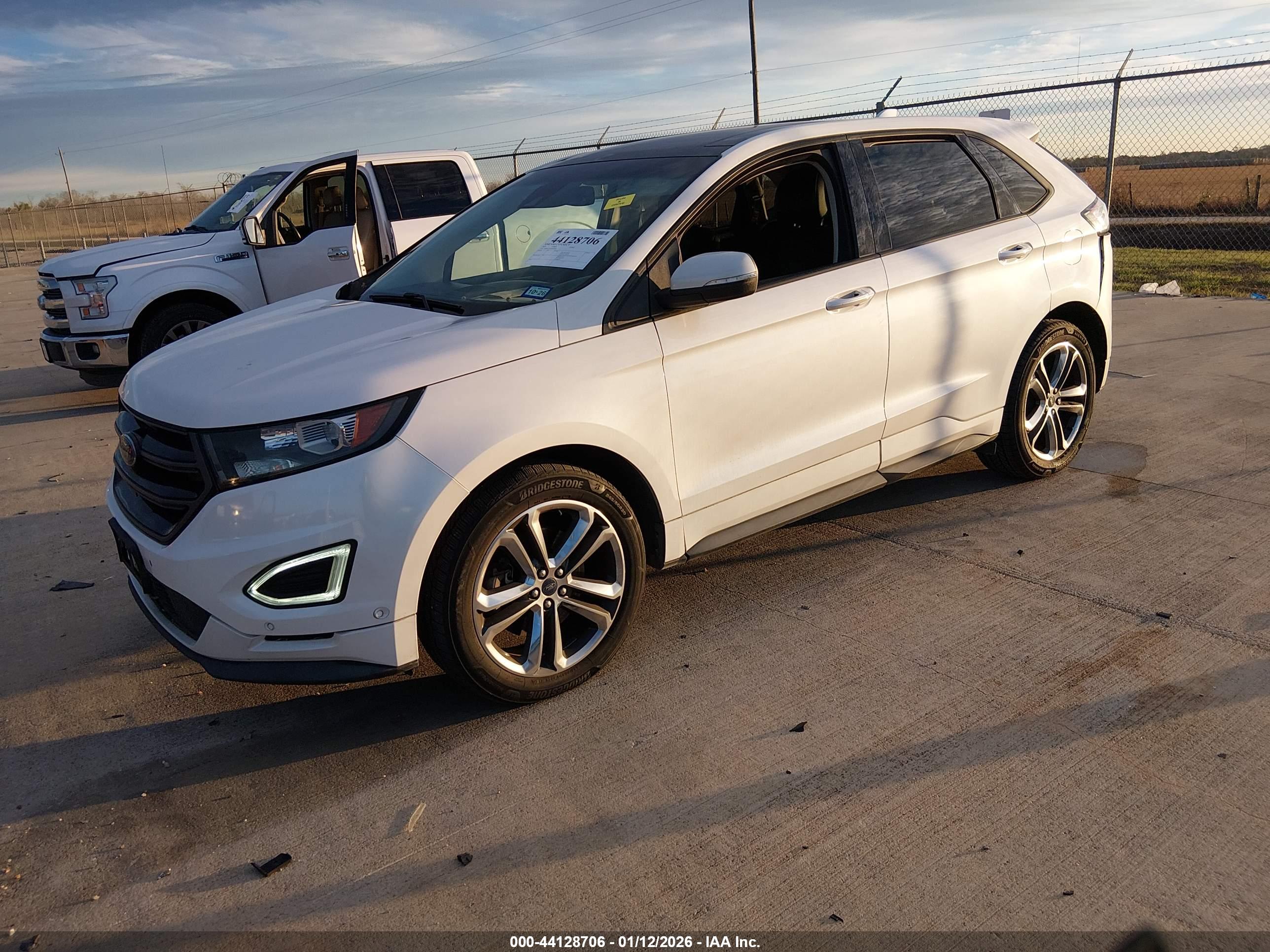 FORD EDGE image 2