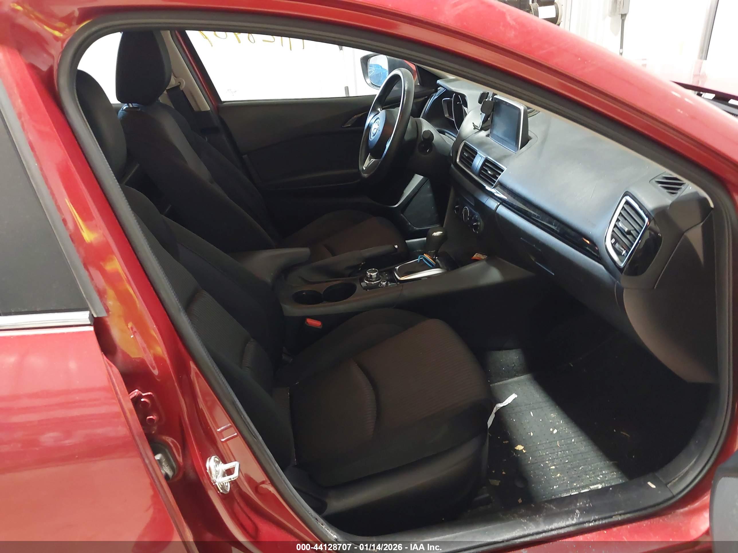 MAZDA MAZDA3 image 5