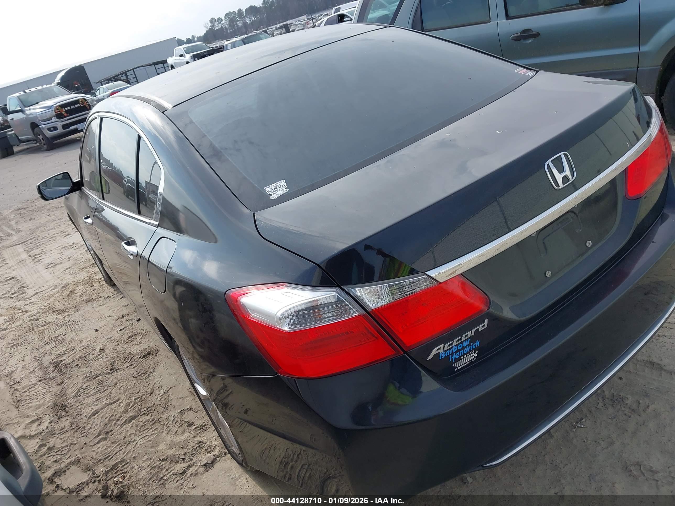 HONDA ACCORD image 3