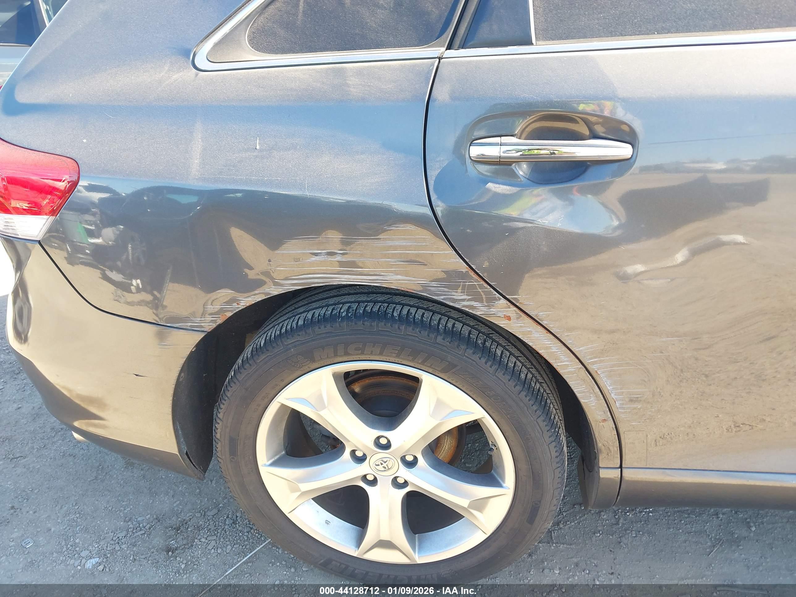 TOYOTA VENZA image 6