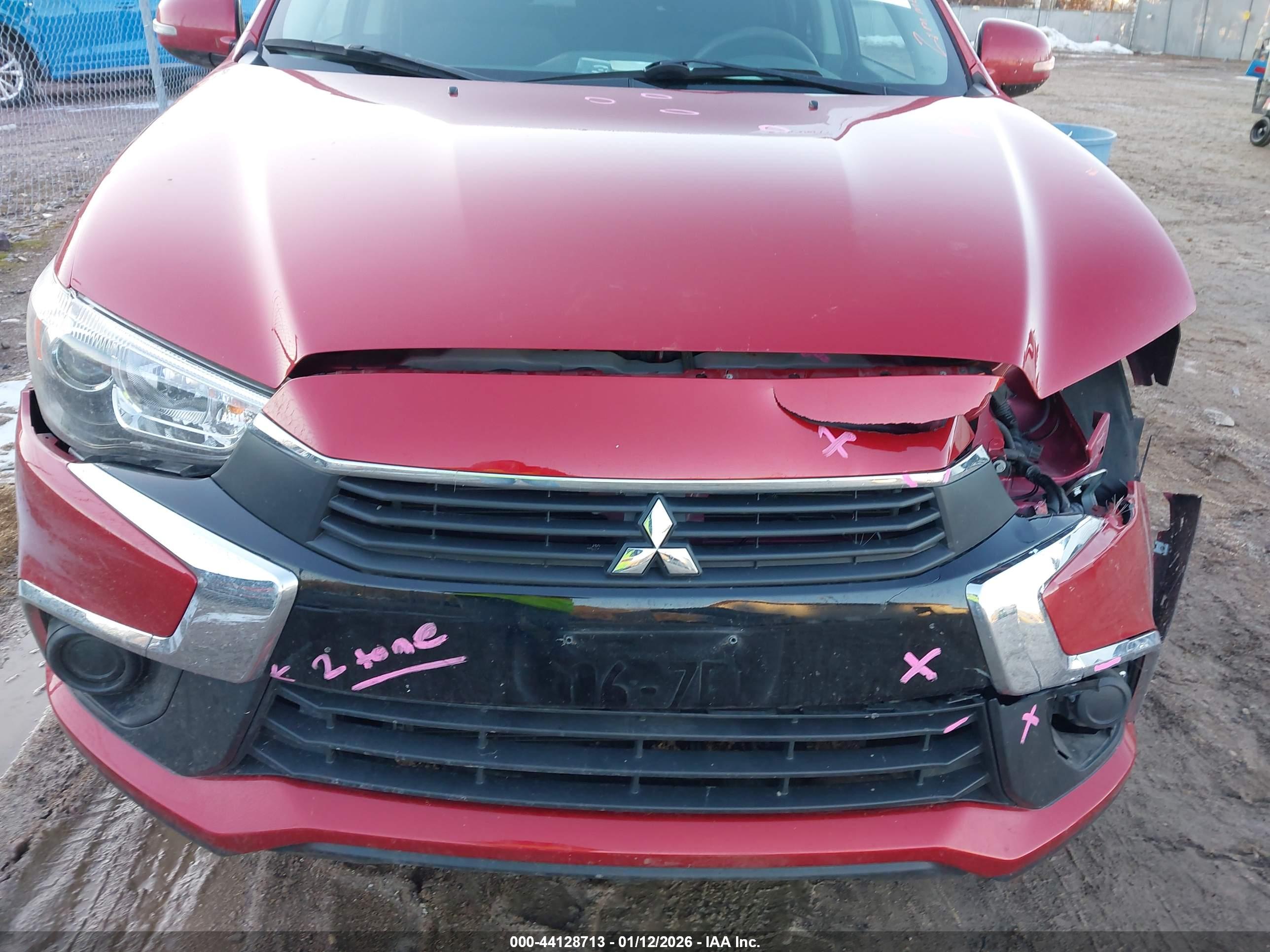 MITSUBISHI OUTLANDER image 6