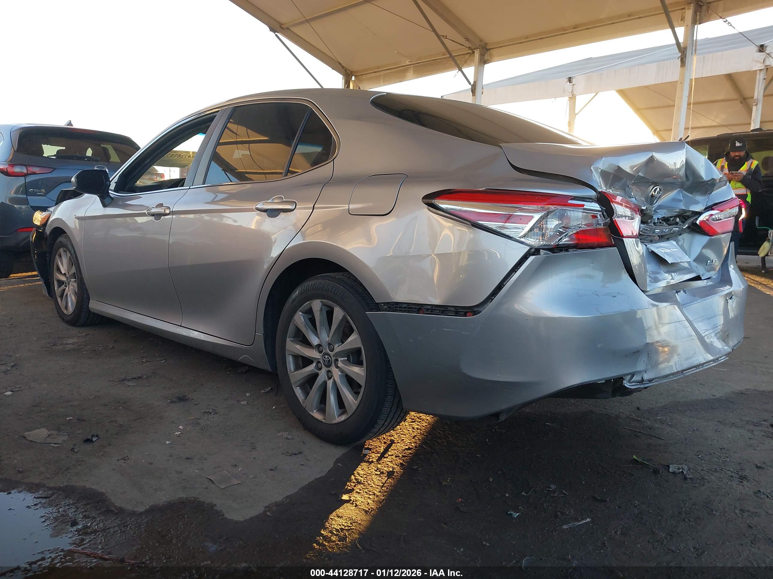 TOYOTA CAMRY image 3