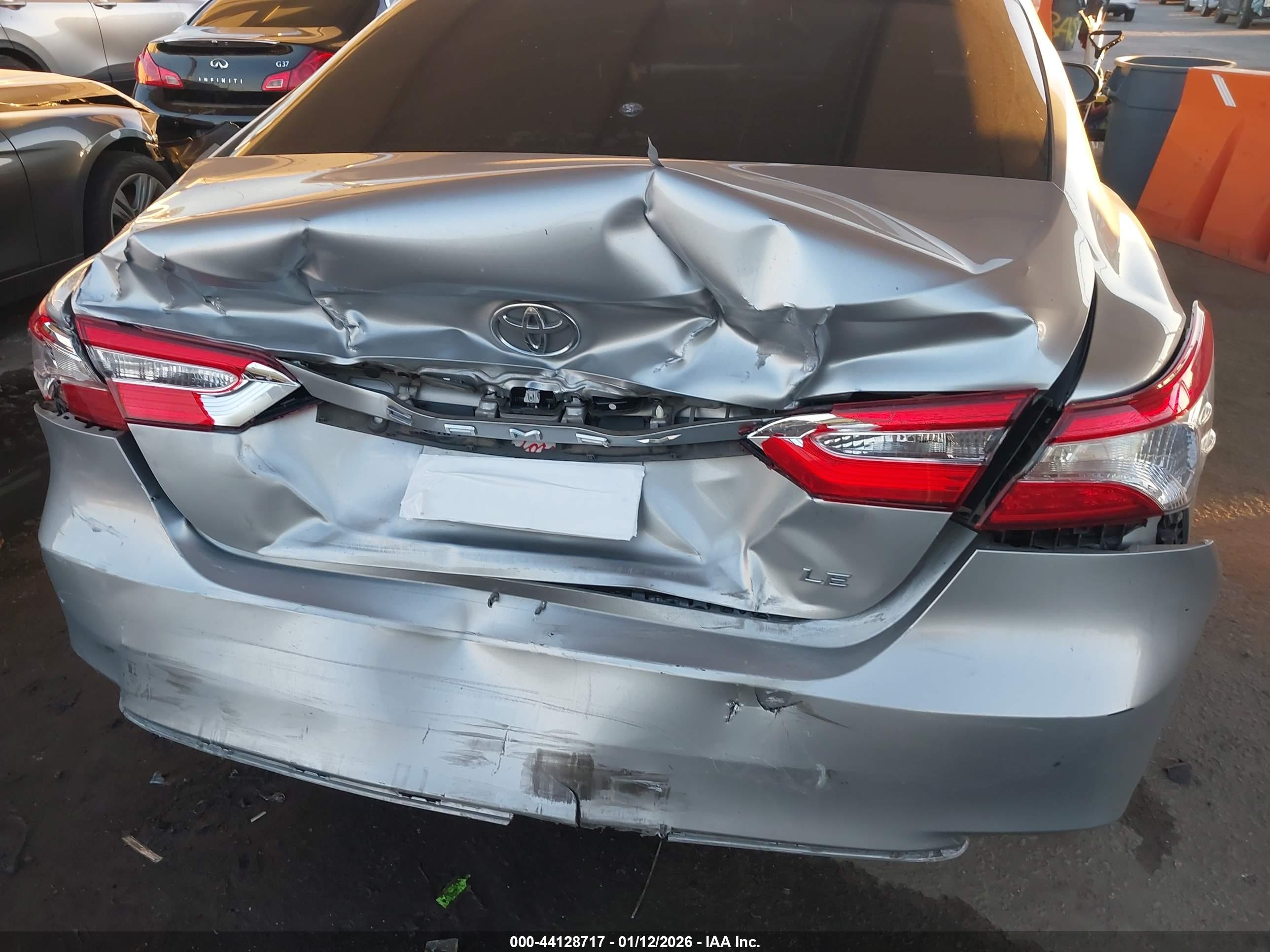TOYOTA CAMRY image 6