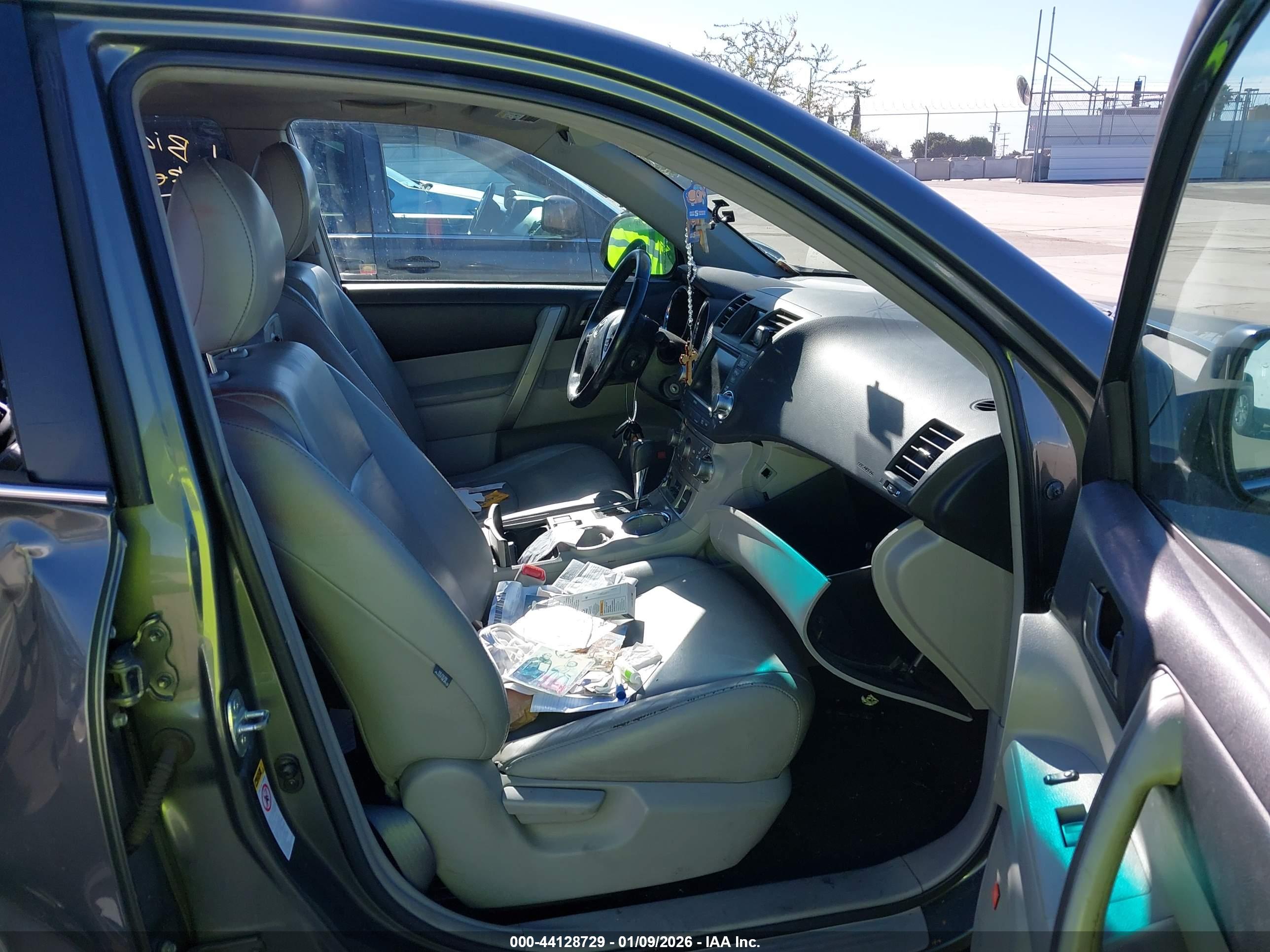 TOYOTA HIGHLANDER image 5