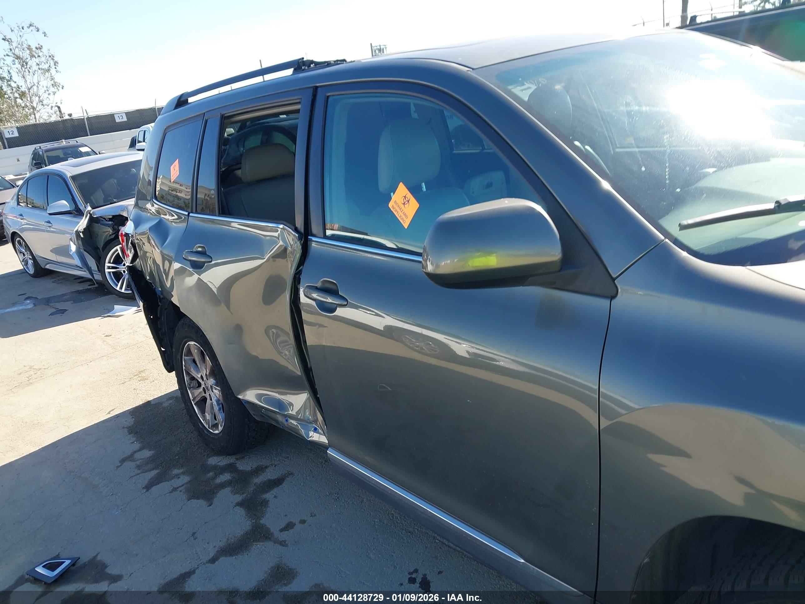 TOYOTA HIGHLANDER image 6