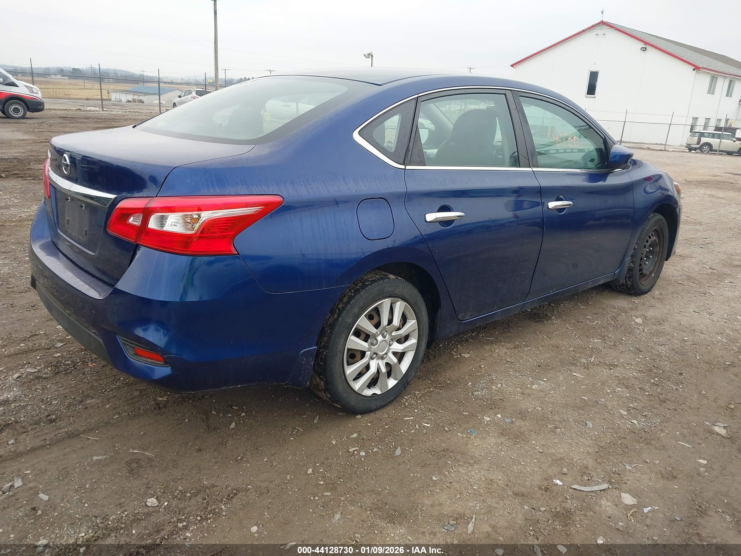 NISSAN SENTRA image 4