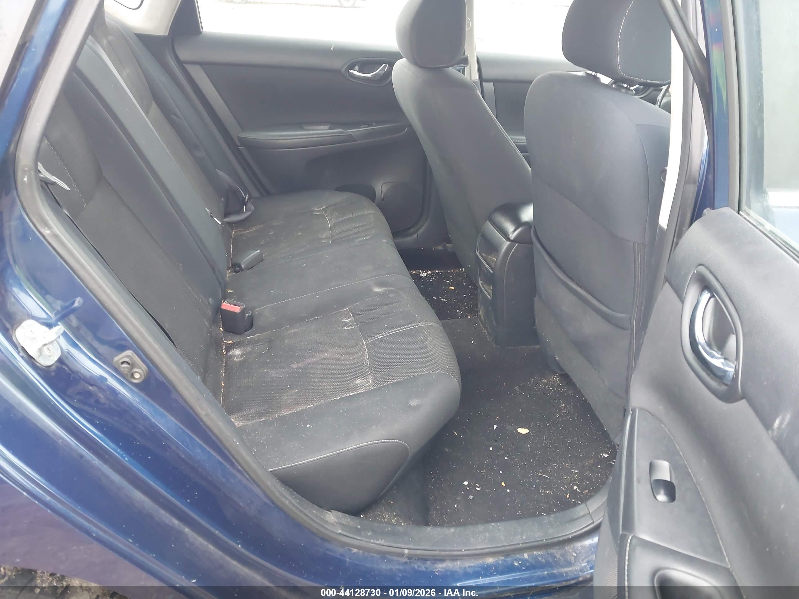 NISSAN SENTRA image 8