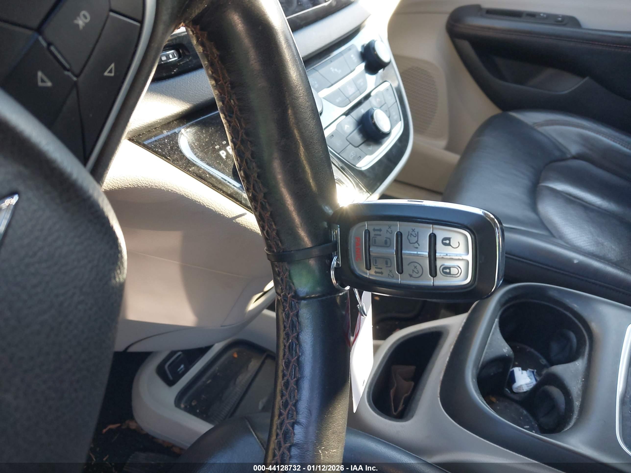 CHRYSLER PACIFICA image 11
