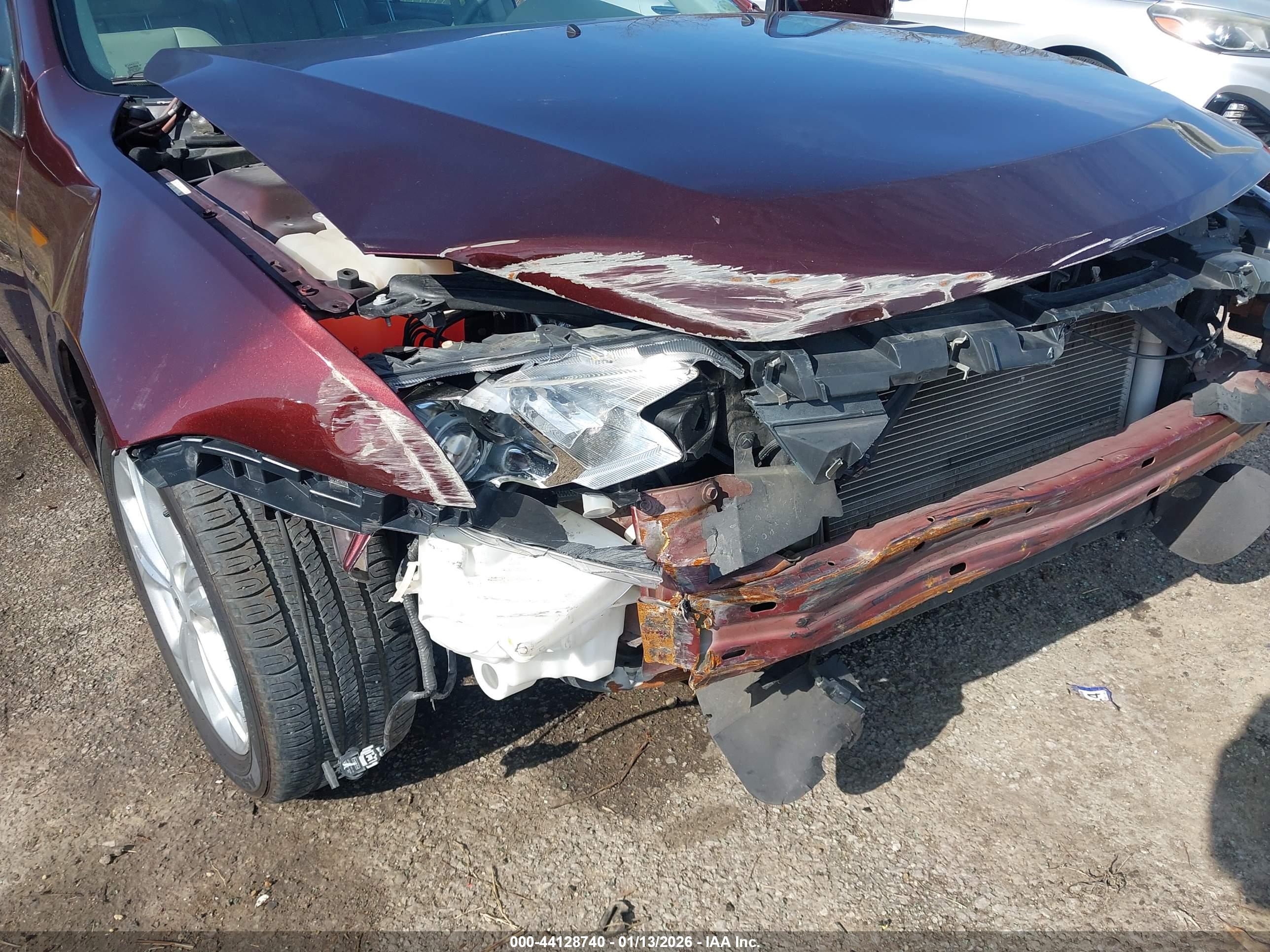 FORD FUSION image 6