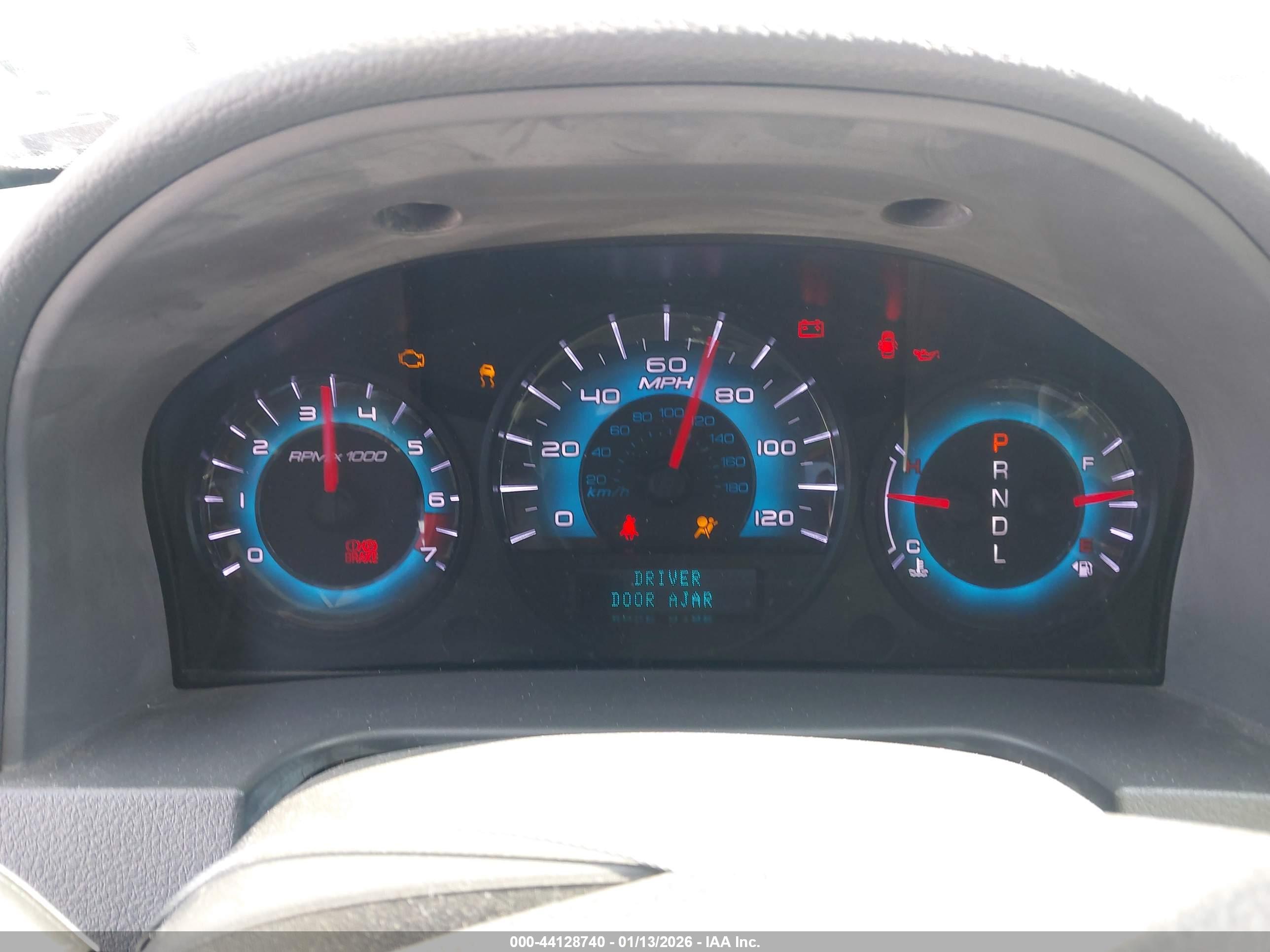 FORD FUSION image 7
