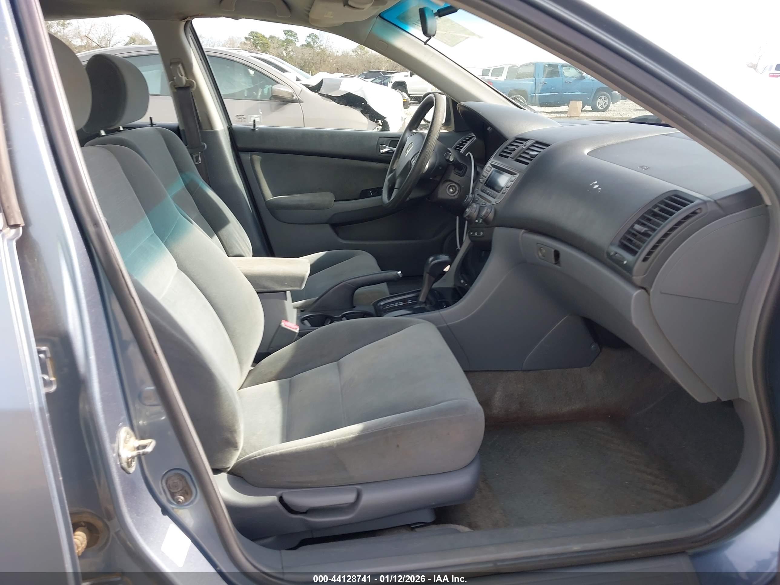 HONDA ACCORD image 5