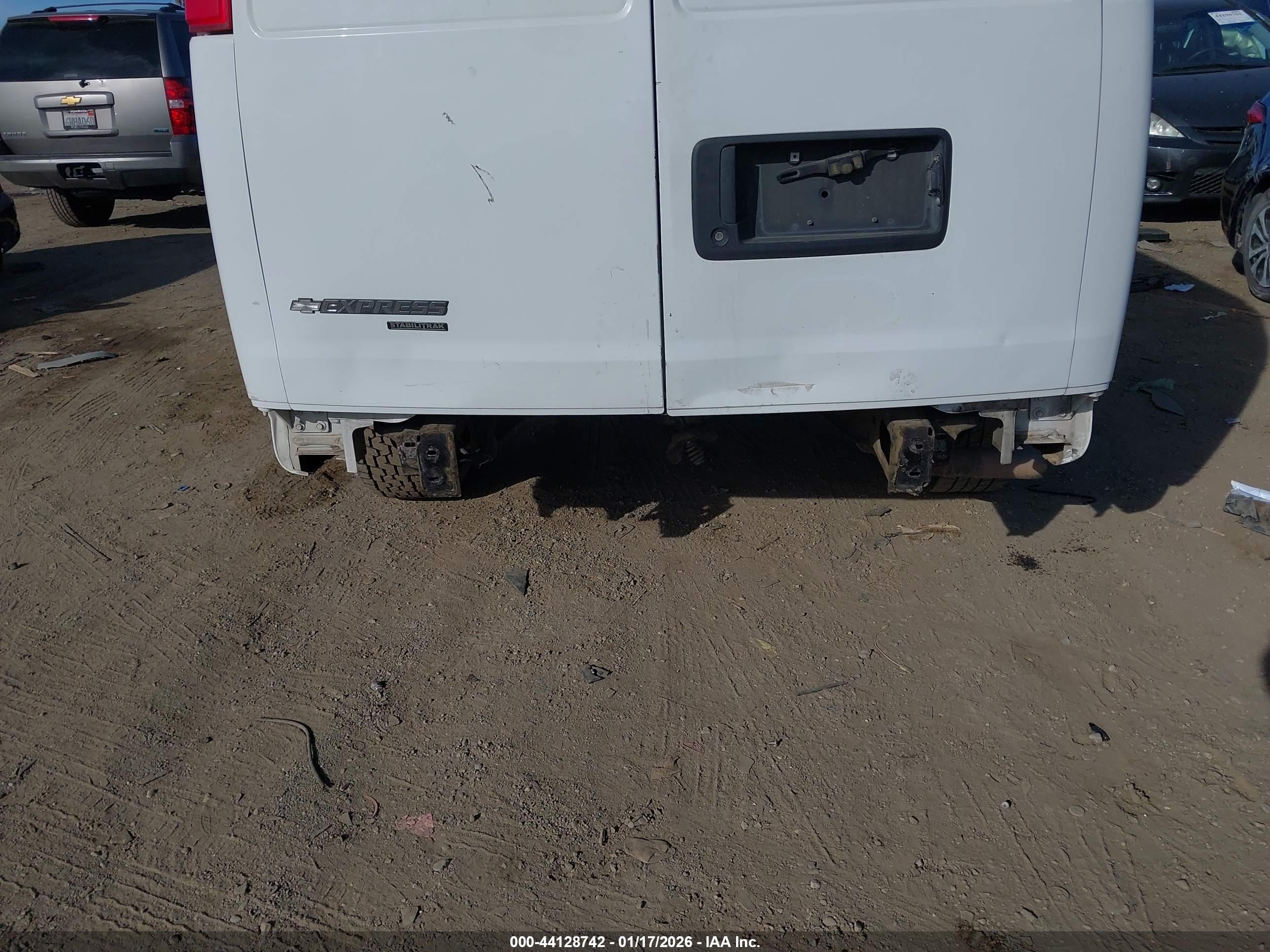 CHEVROLET EXPRESS image 6