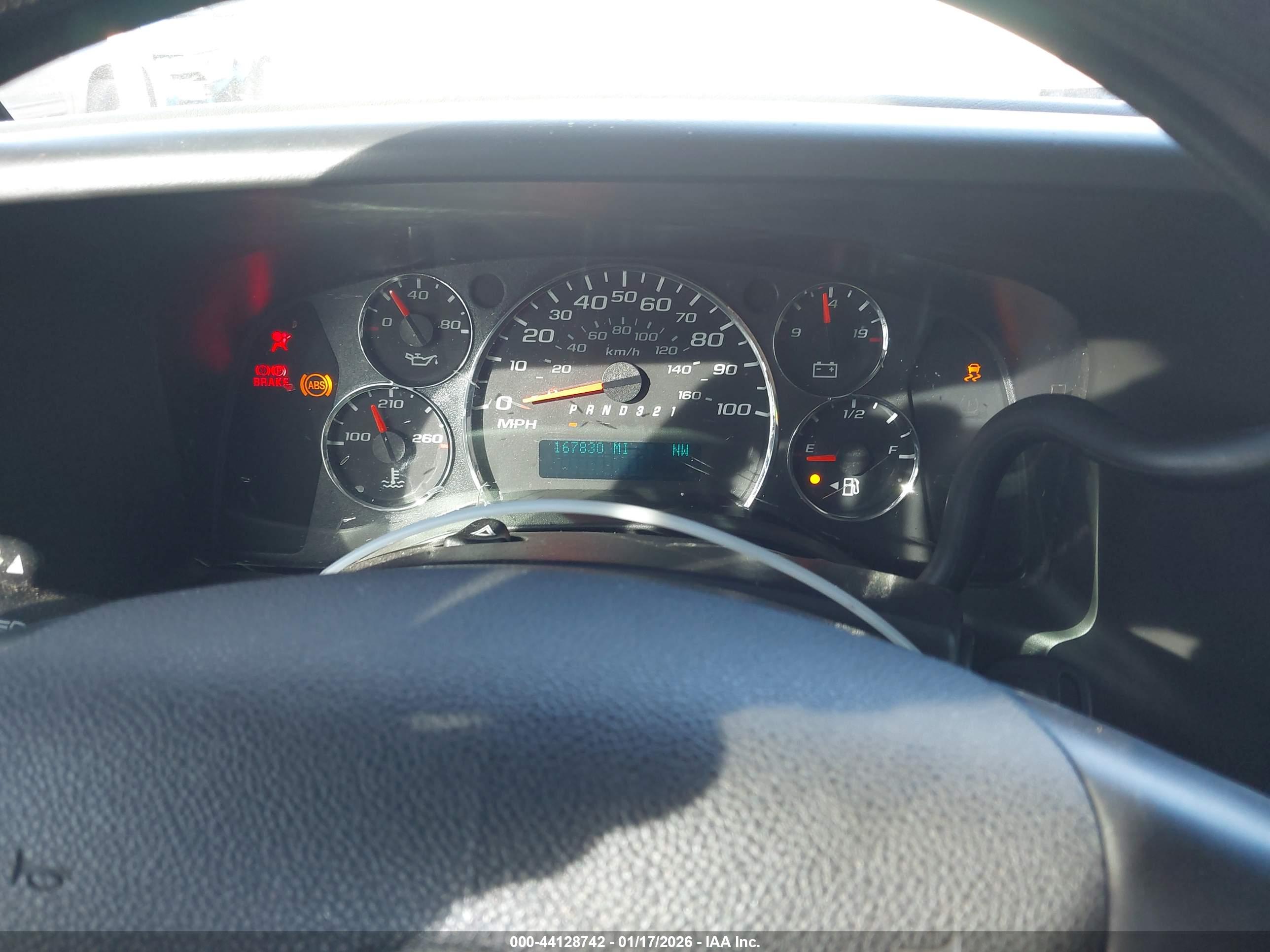 CHEVROLET EXPRESS image 7
