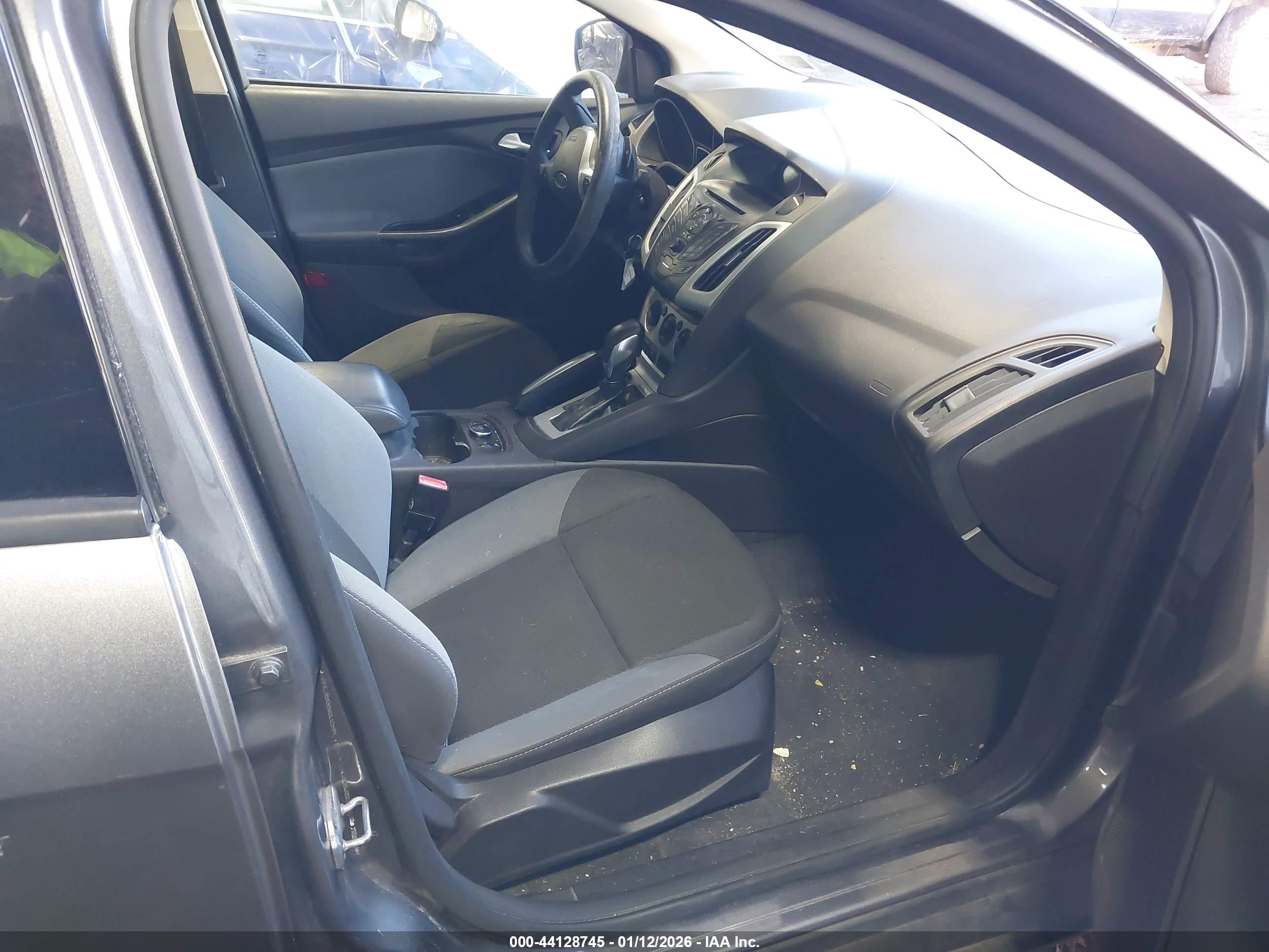 FORD FOCUS image 5