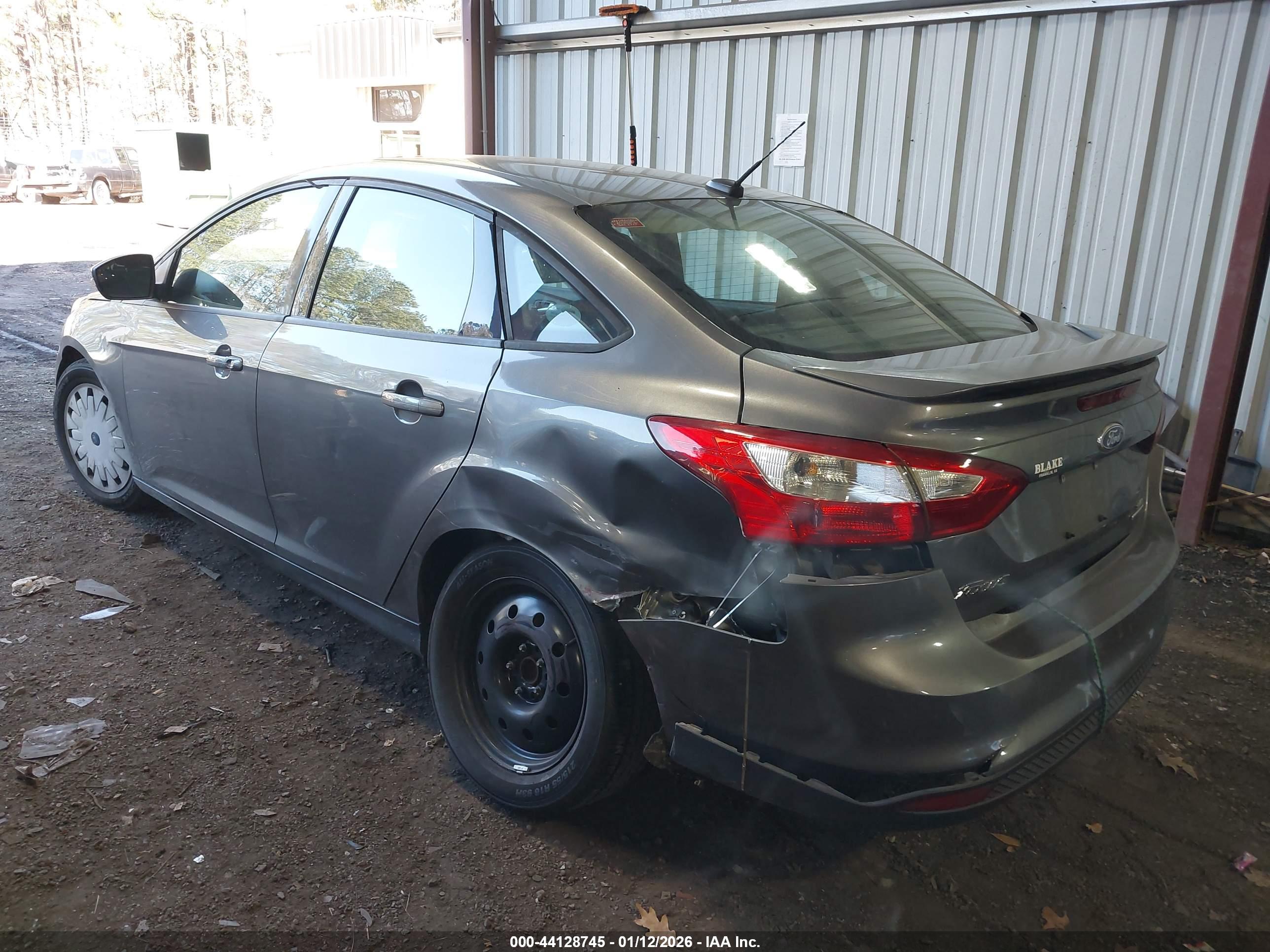 FORD FOCUS image 6