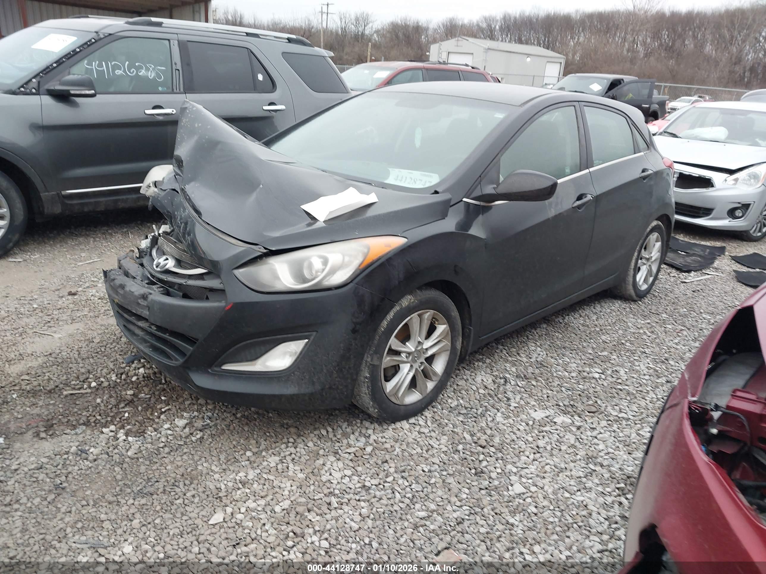 HYUNDAI ELANTRA image 2