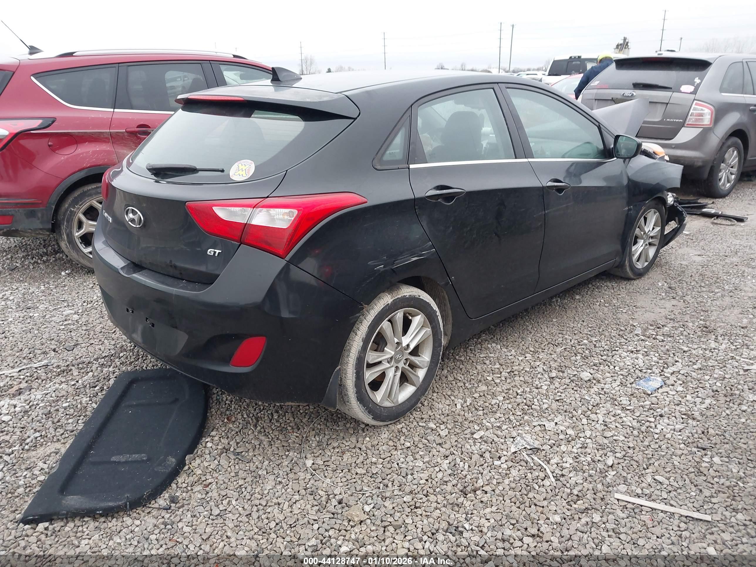 HYUNDAI ELANTRA image 4