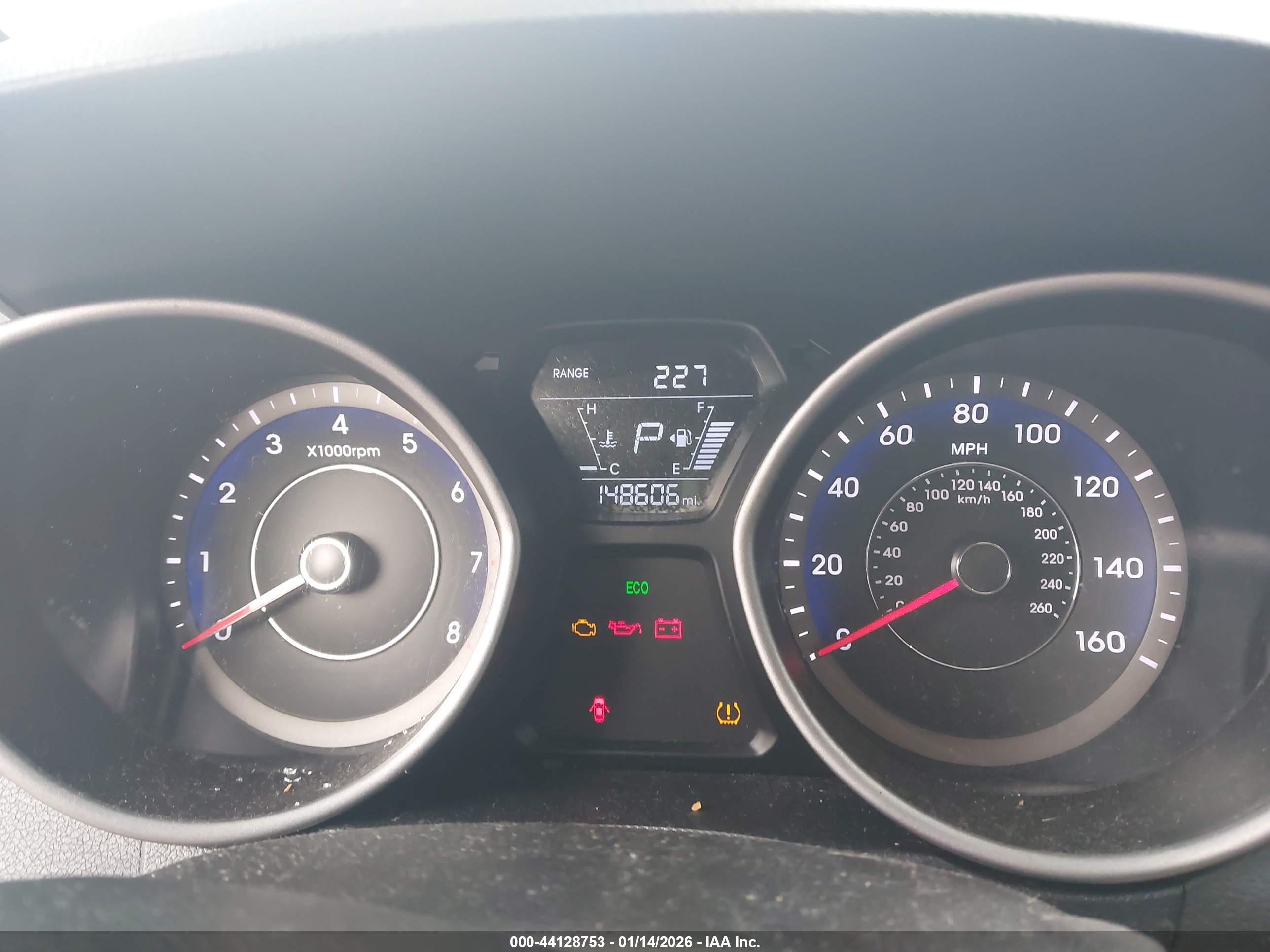 HYUNDAI ELANTRA image 7