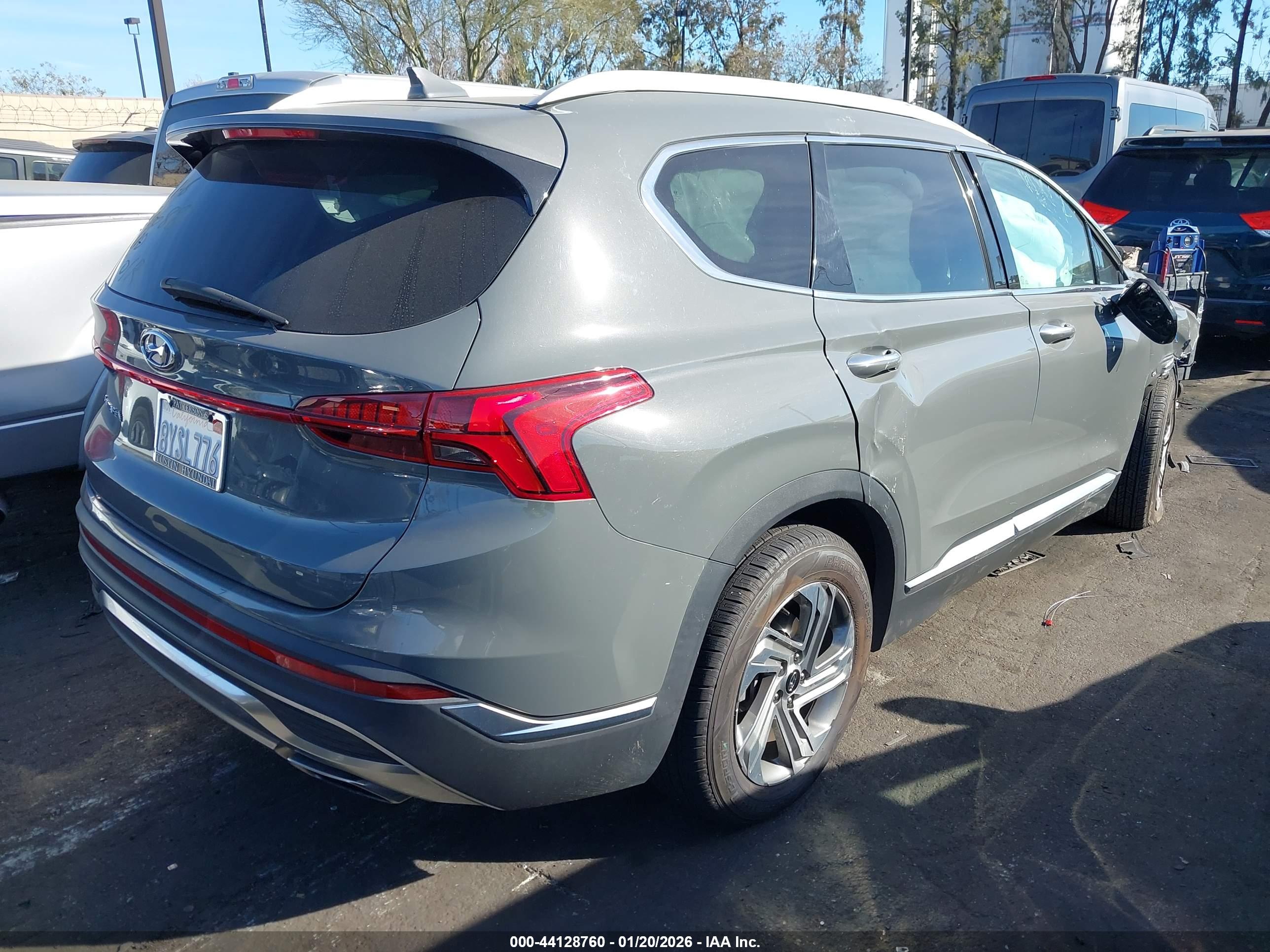 HYUNDAI SANTA image 4