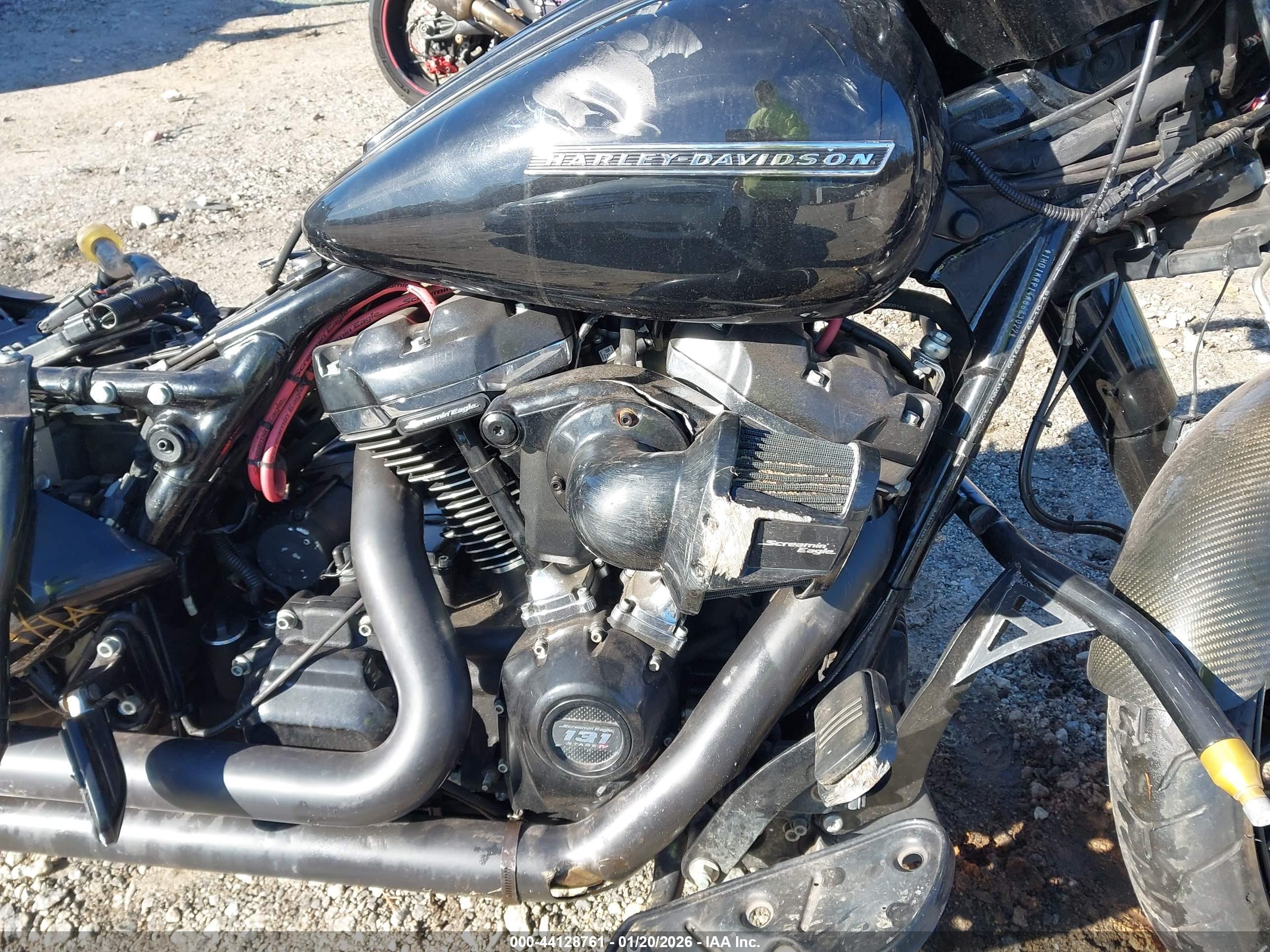 HARLEY-DAVIDSON FLHXS image 8