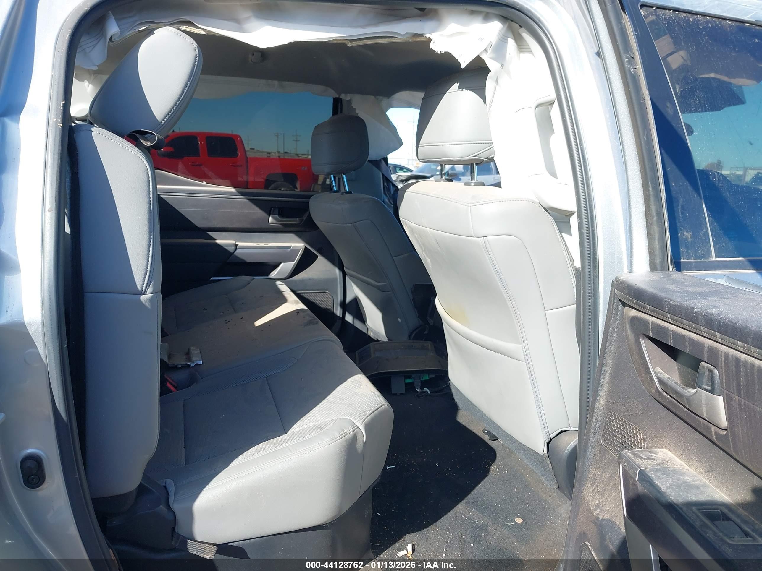 TOYOTA TUNDRA image 8