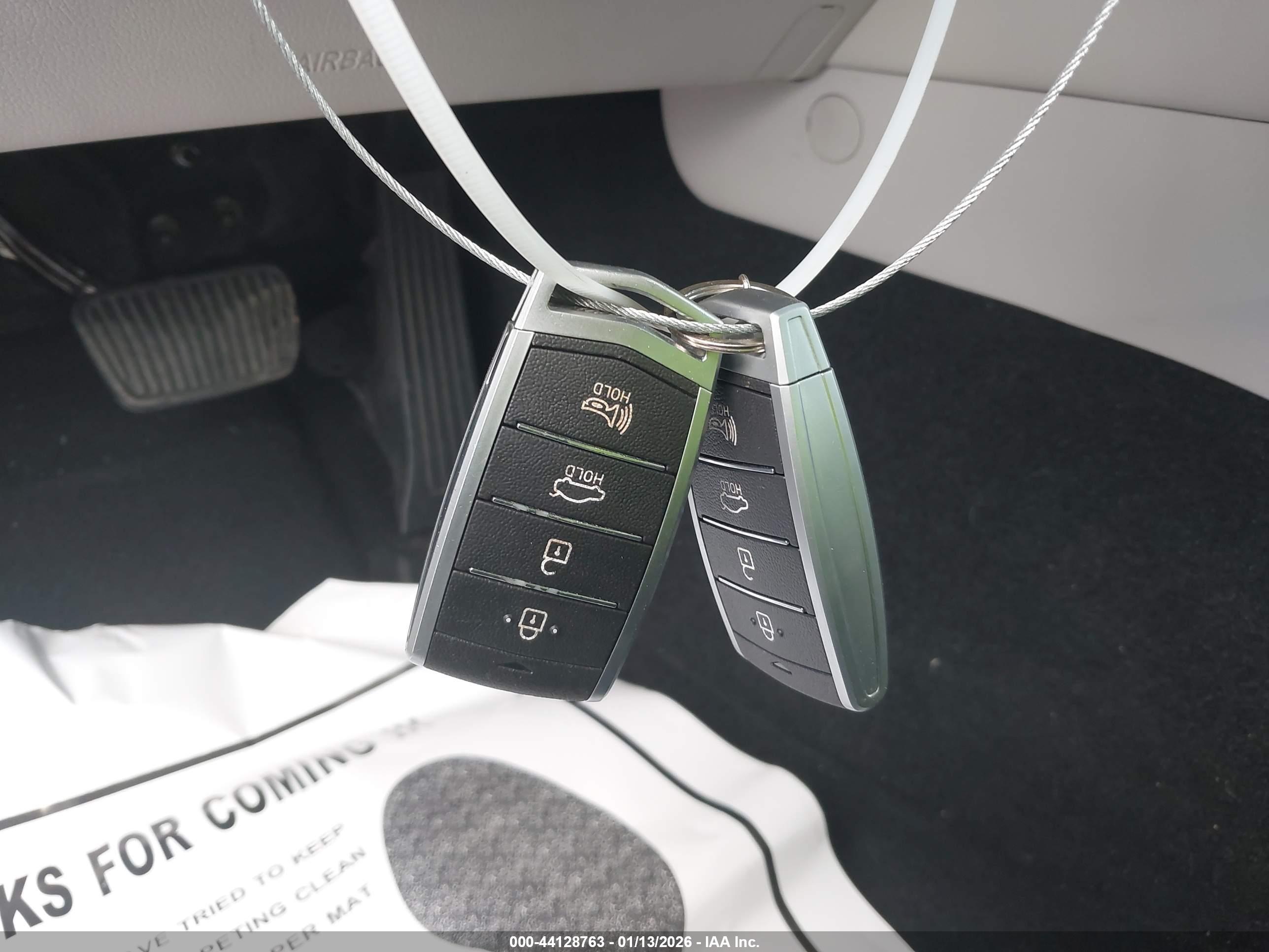GENESIS G70 image 11