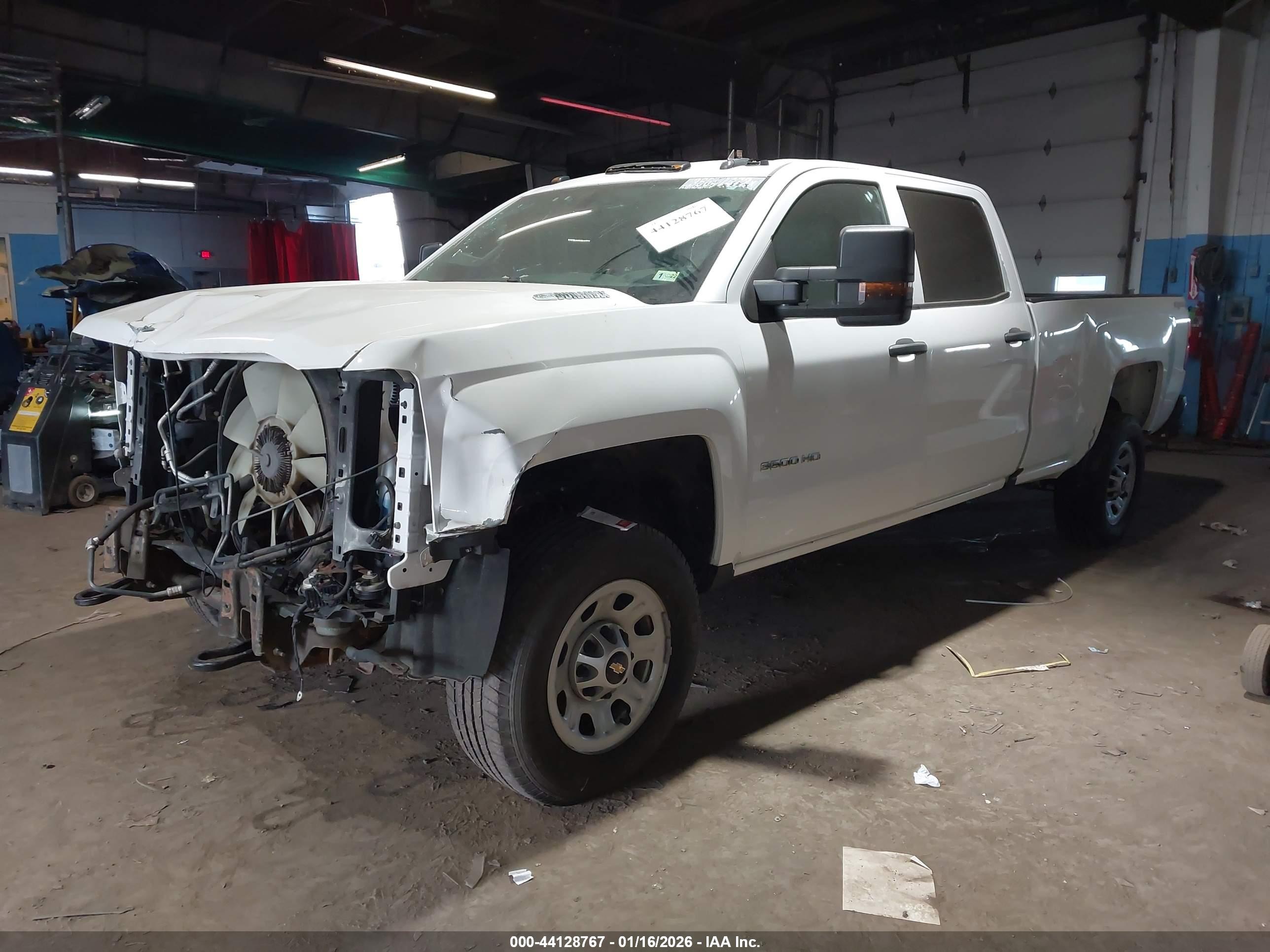 CHEVROLET SILVERADO image 2