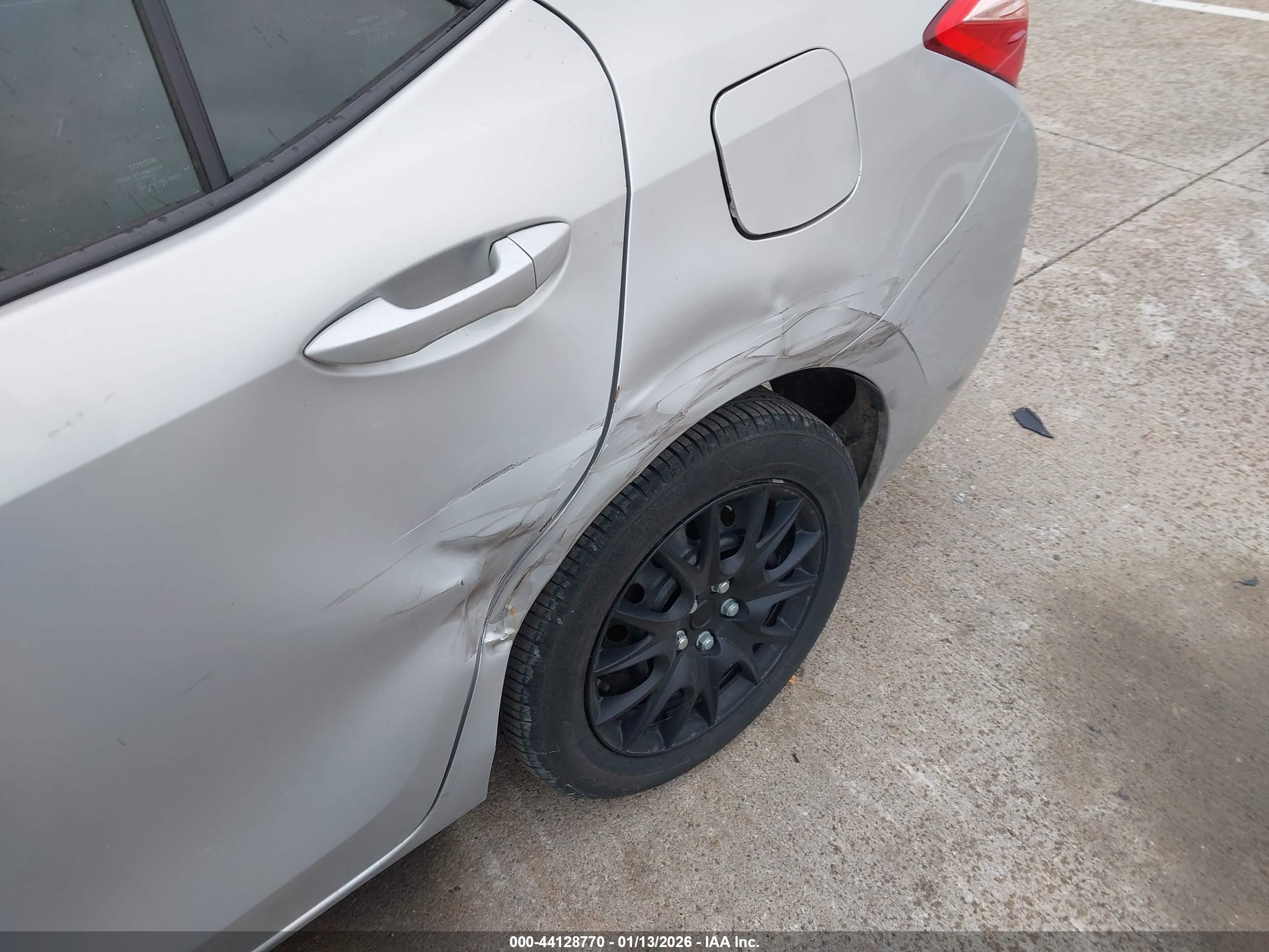 TOYOTA COROLLA image 6