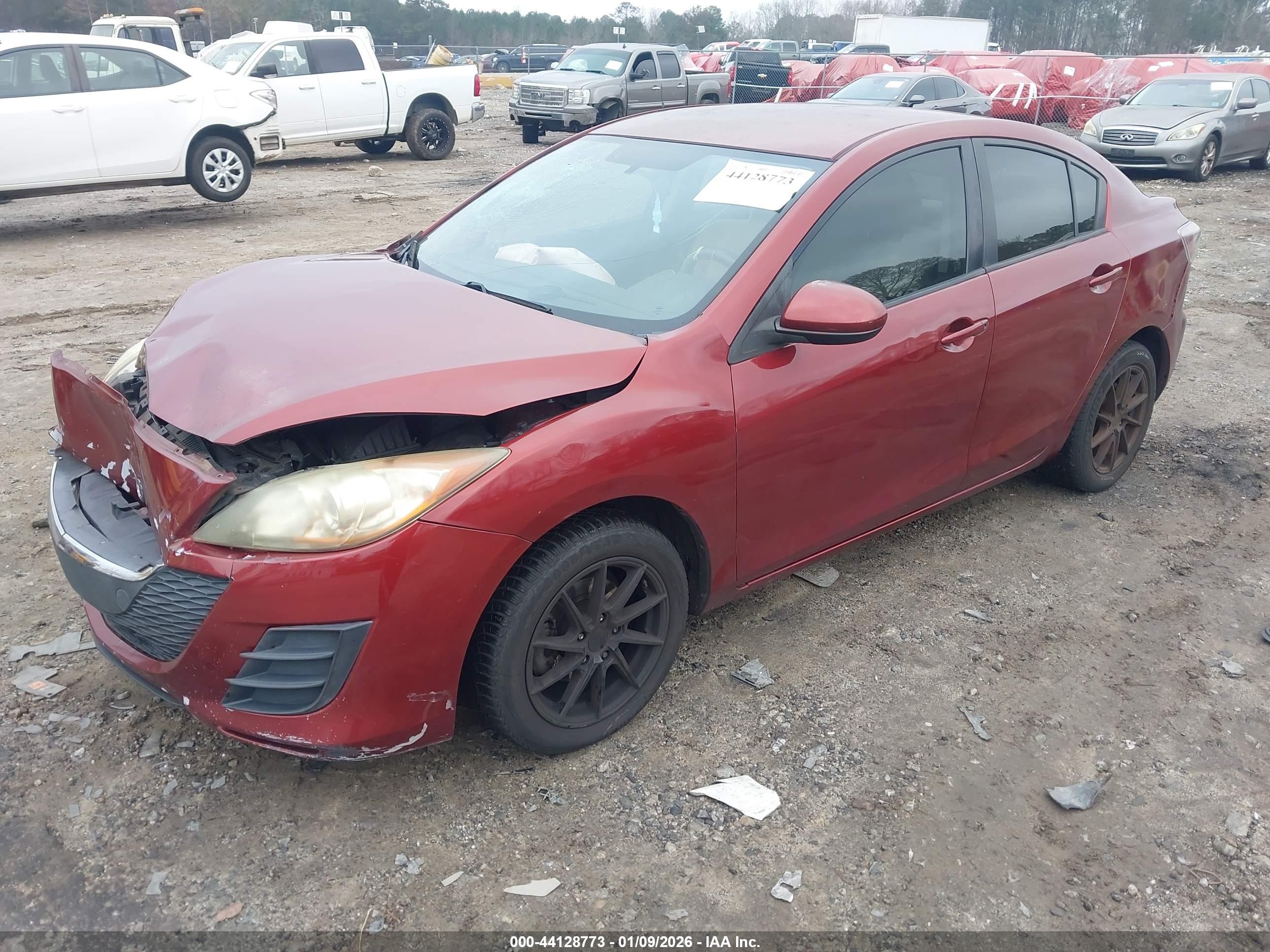 MAZDA 3 image 2