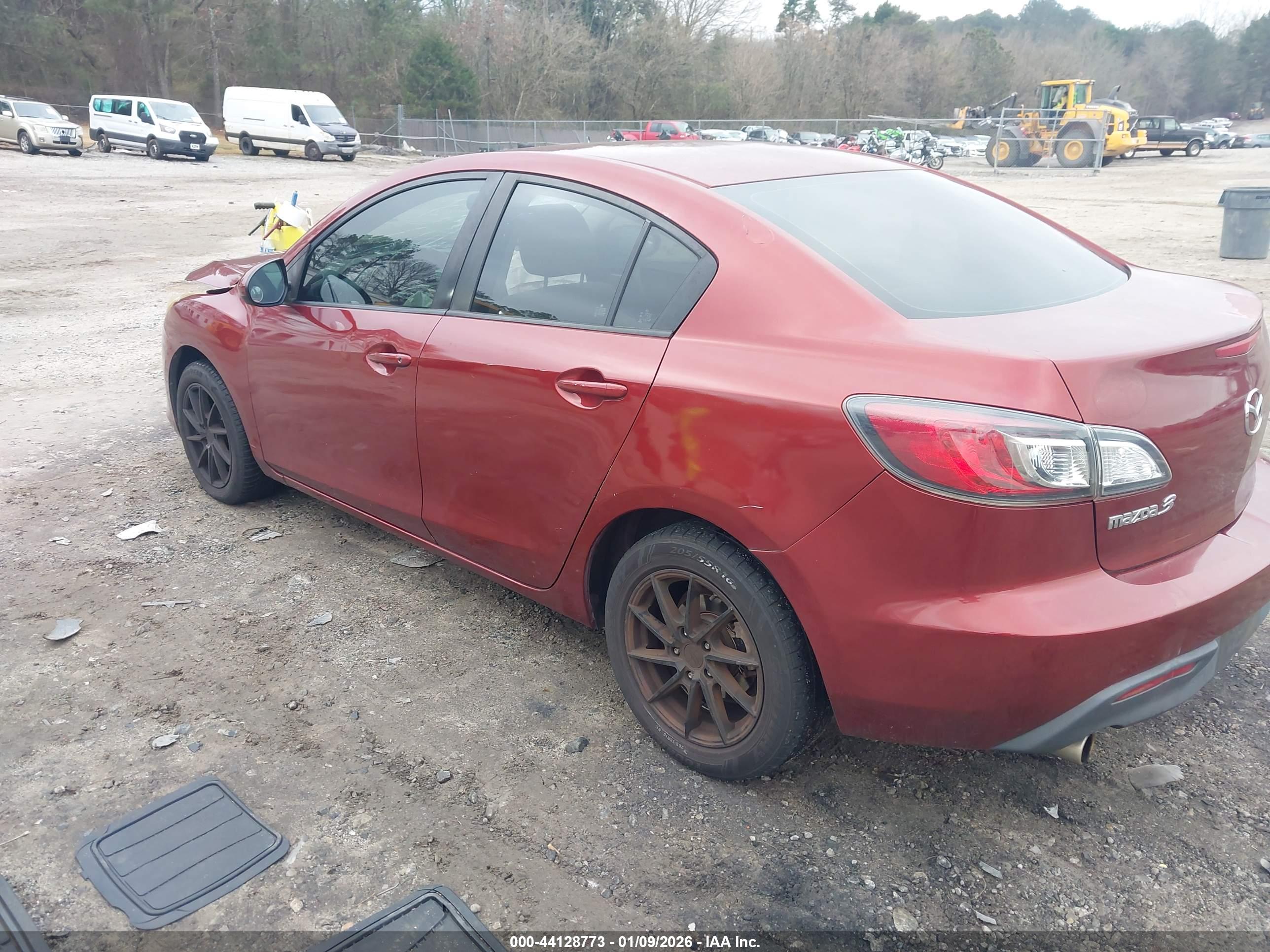 MAZDA 3 image 3